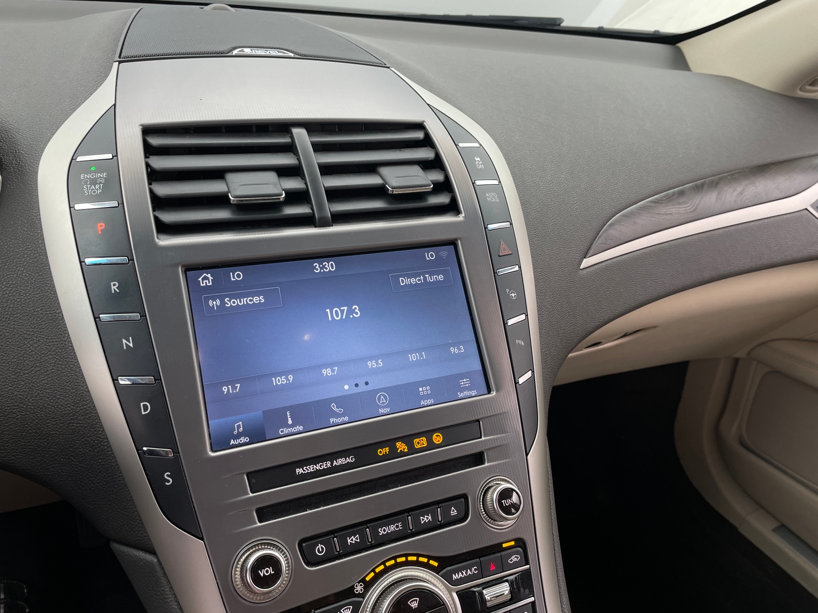 Thumbnail: 2020 Lincoln MKZ - 3