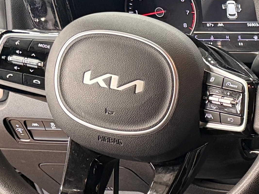 Thumbnail: 2022 Kia Sorento - 5