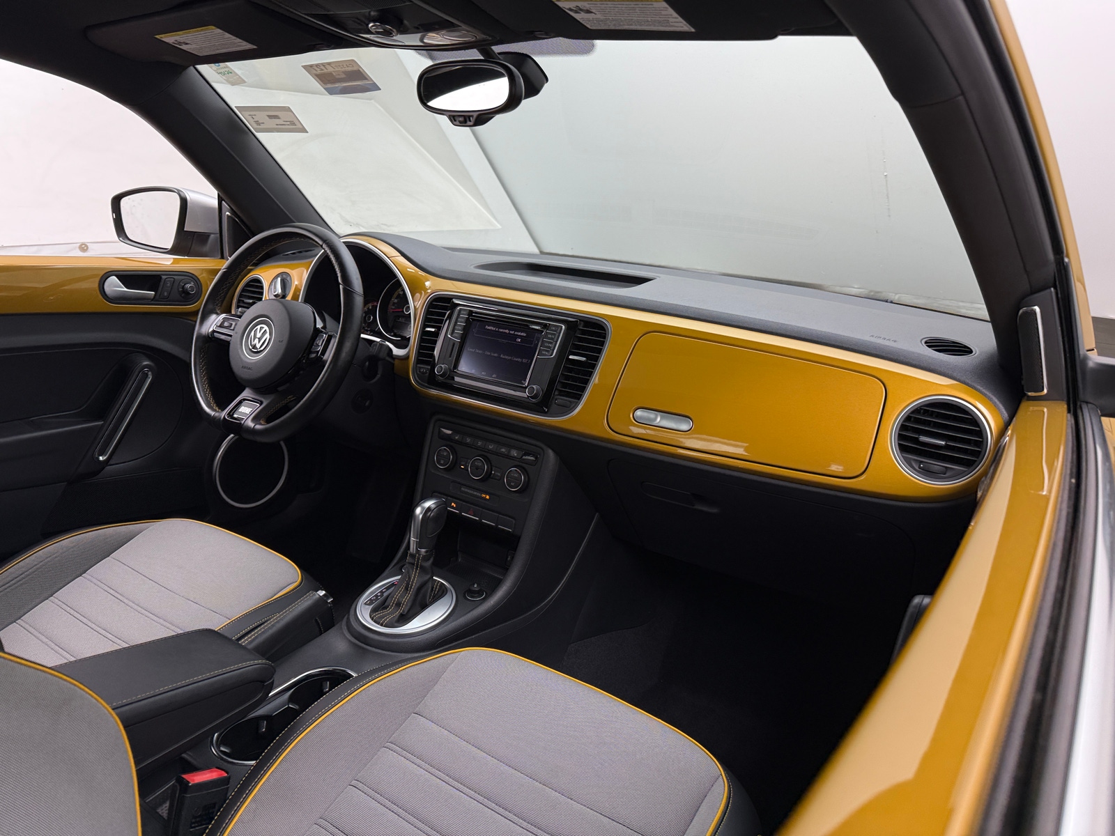 Thumbnail: 2016 Volkswagen Beetle - 2