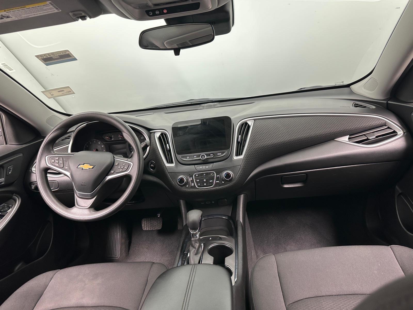 Thumbnail: 2023 Chevrolet Malibu - 3