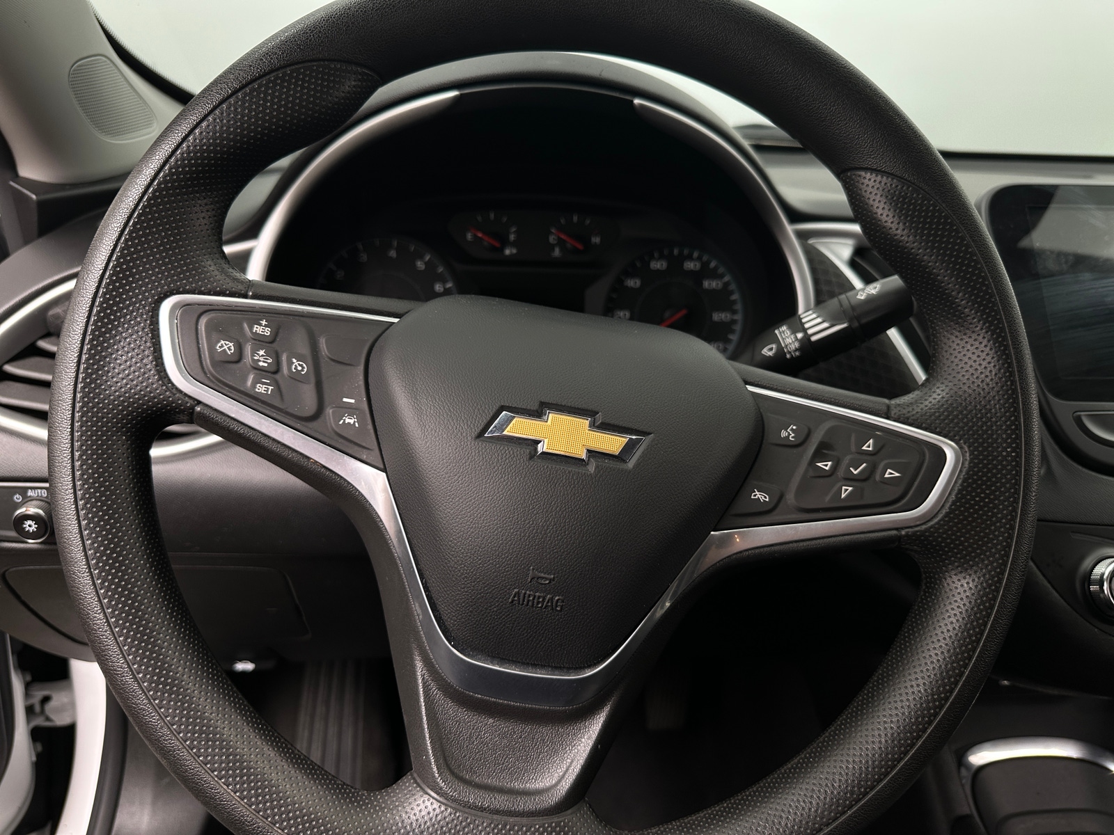 Thumbnail: 2023 Chevrolet Malibu - 5