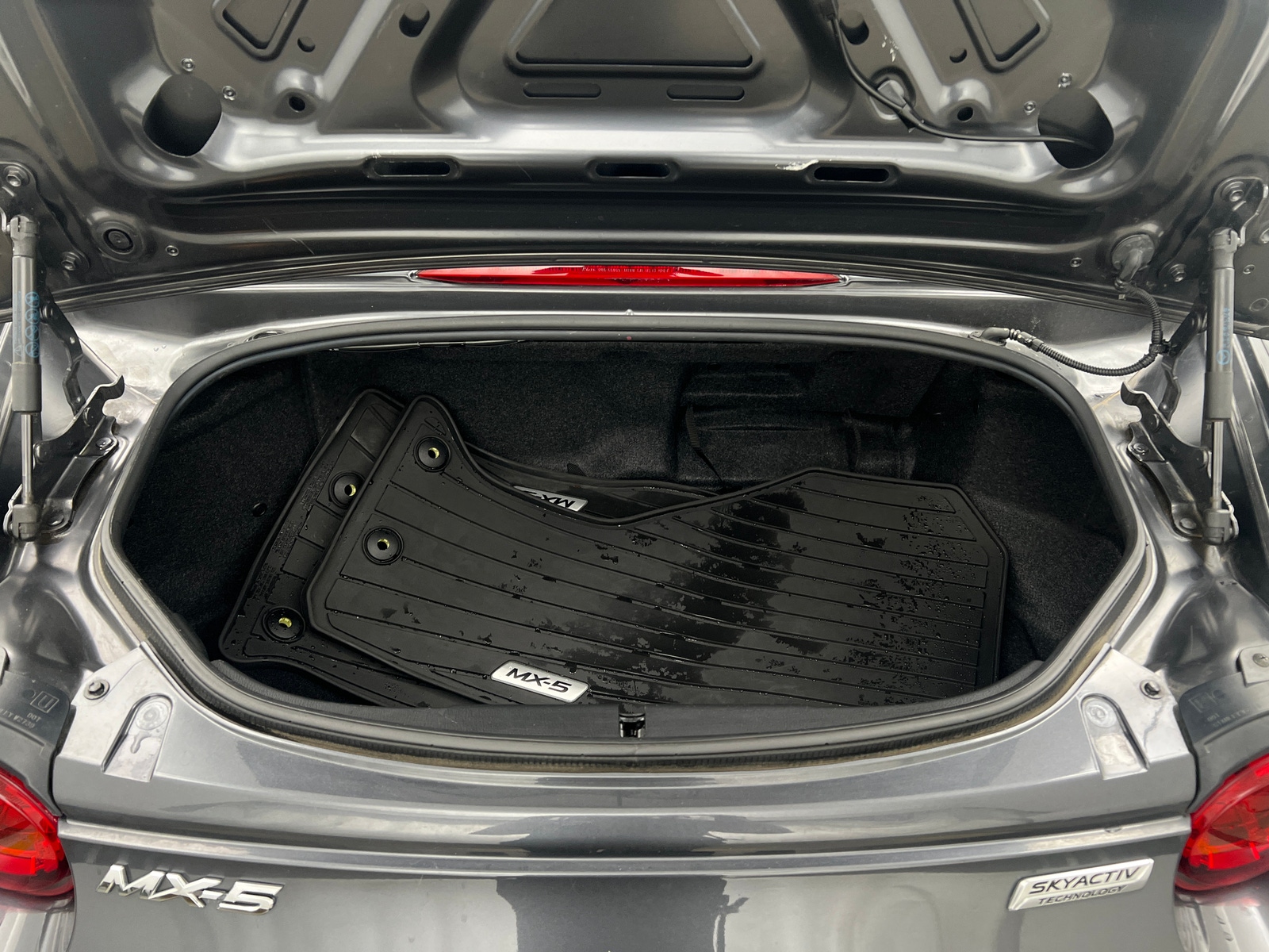 Thumbnail: 2016 Mazda MX-5 Miata - 4
