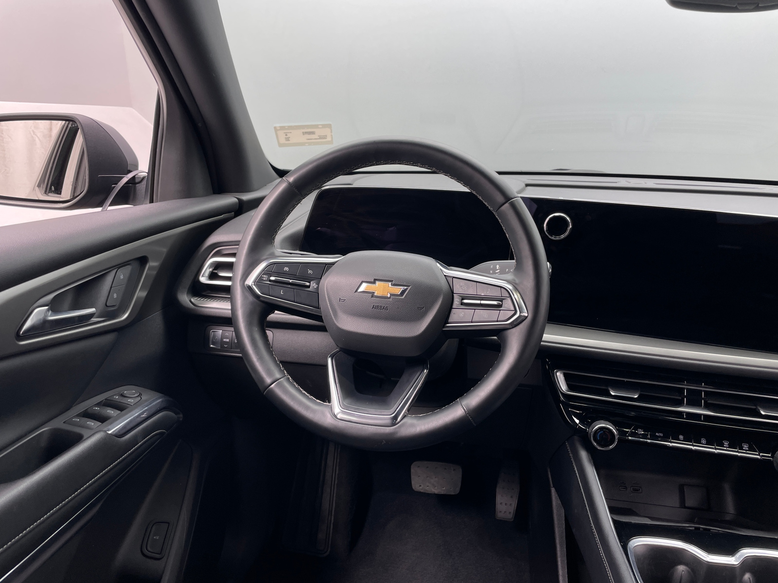 Thumbnail: 2024 Chevrolet Traverse - 5