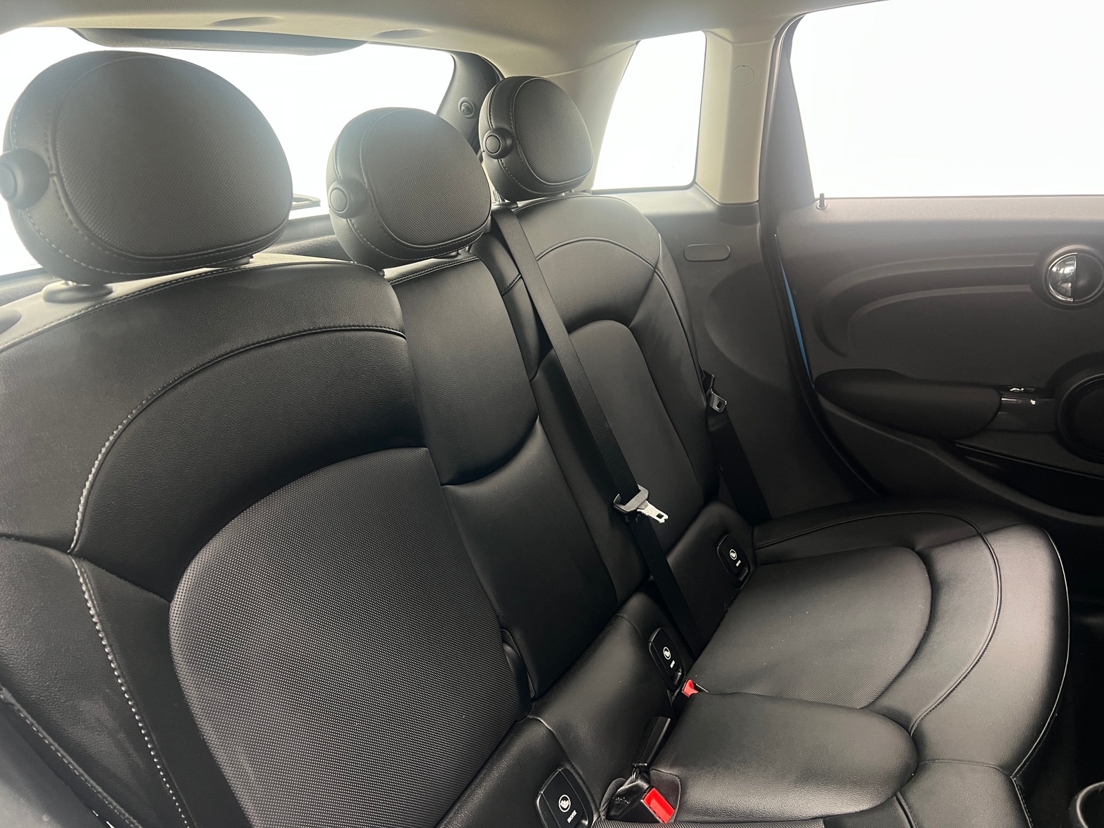 Thumbnail: 2018 MINI Cooper Hardtop - 5
