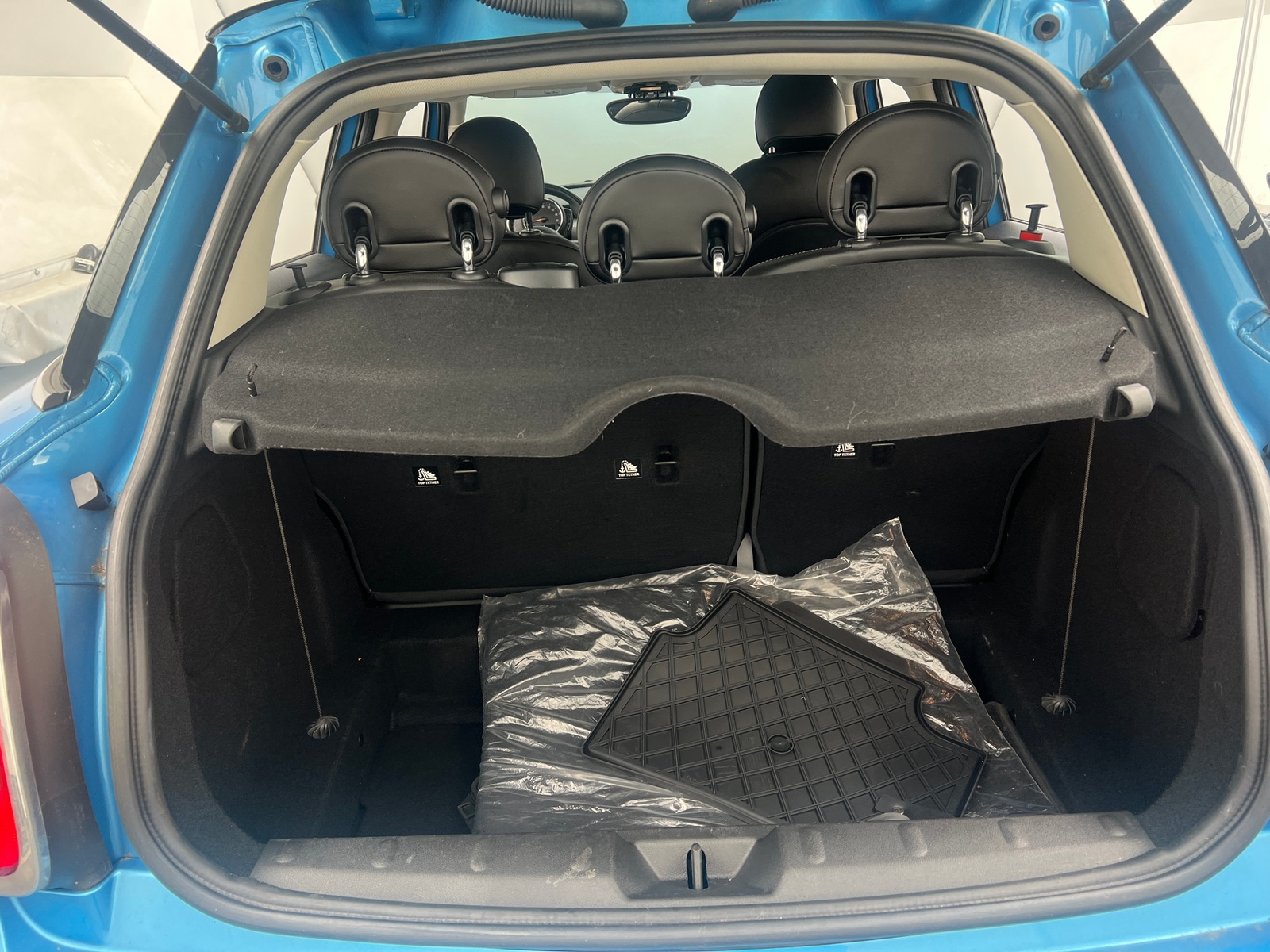 Thumbnail: 2018 MINI Cooper Hardtop - 6
