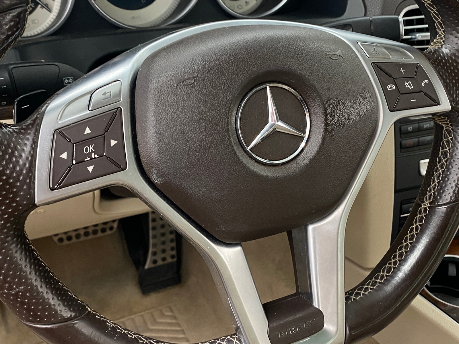 Thumbnail: 2014 Mercedes-Benz E-Class - 3