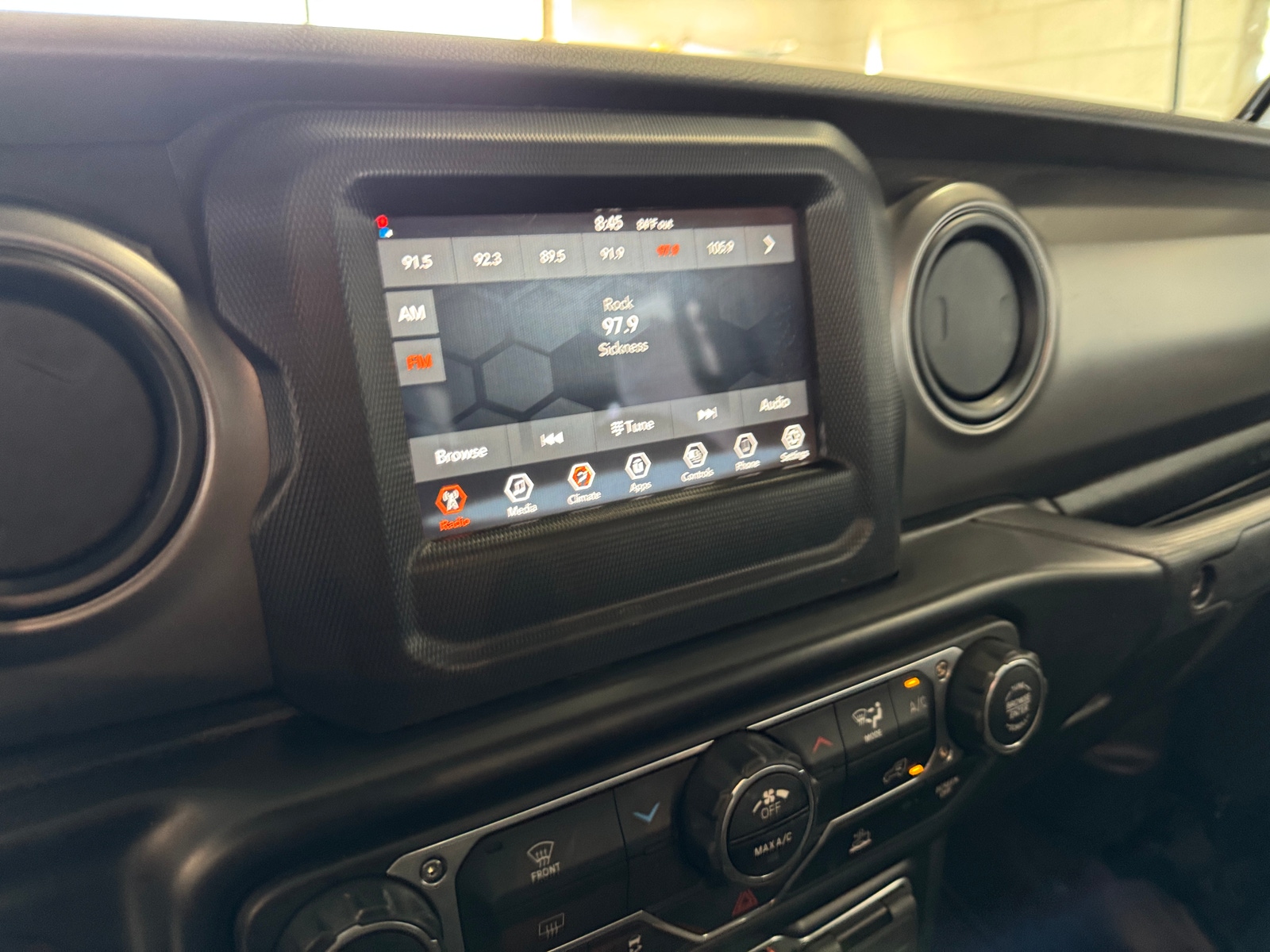 Thumbnail: 2022 Jeep Gladiator - 4
