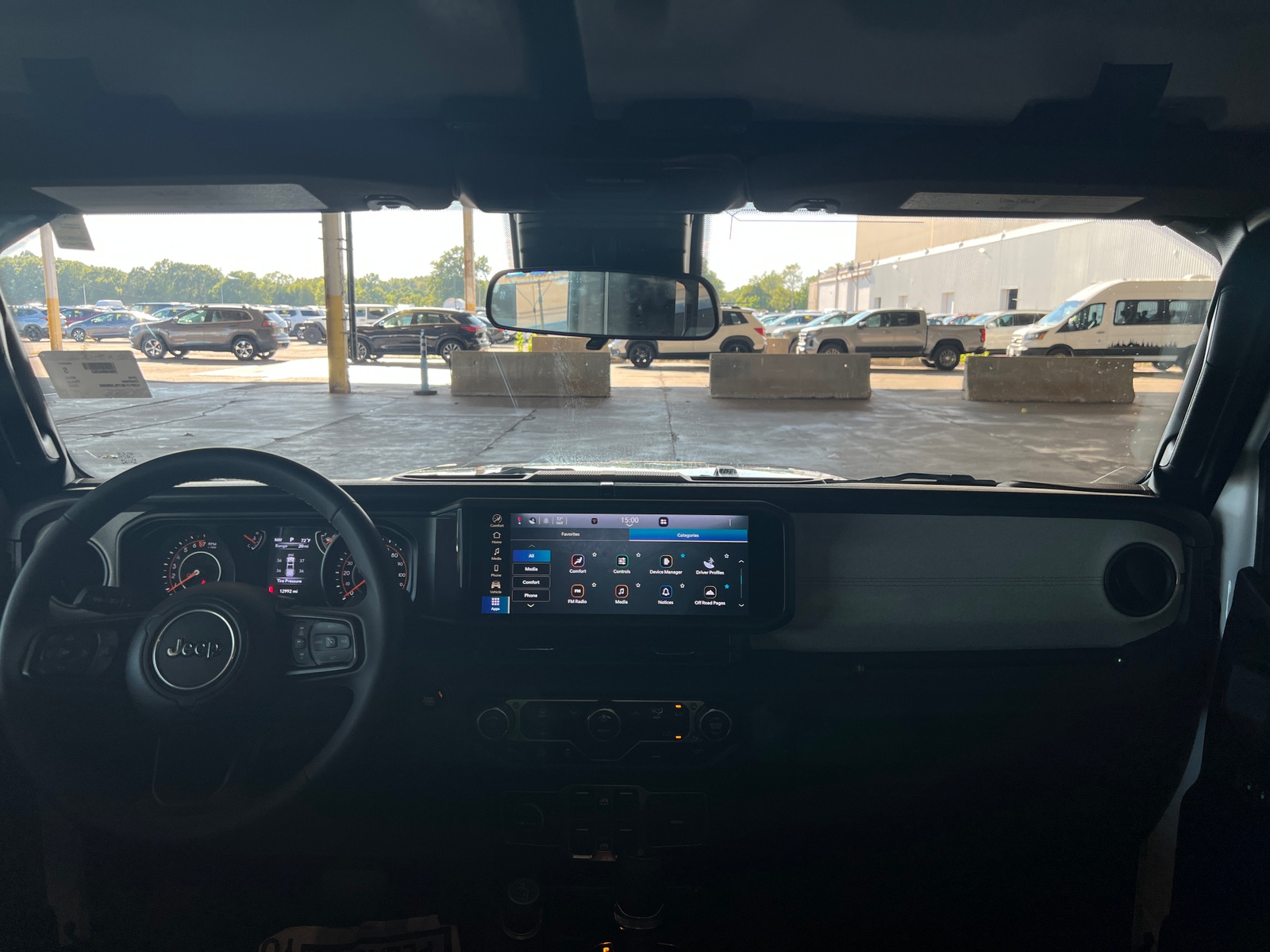 Thumbnail: 2025 Jeep Gladiator - 3