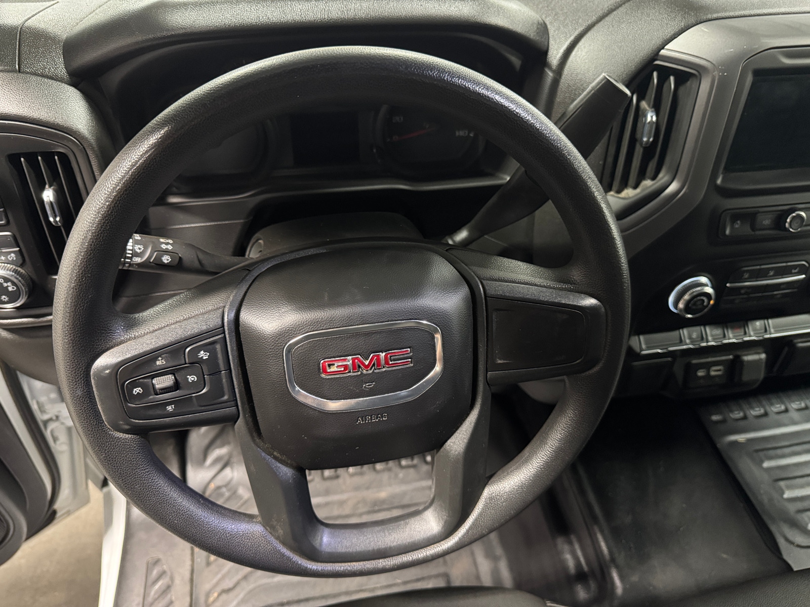 Thumbnail: 2024 GMC Sierra 2500 - 5