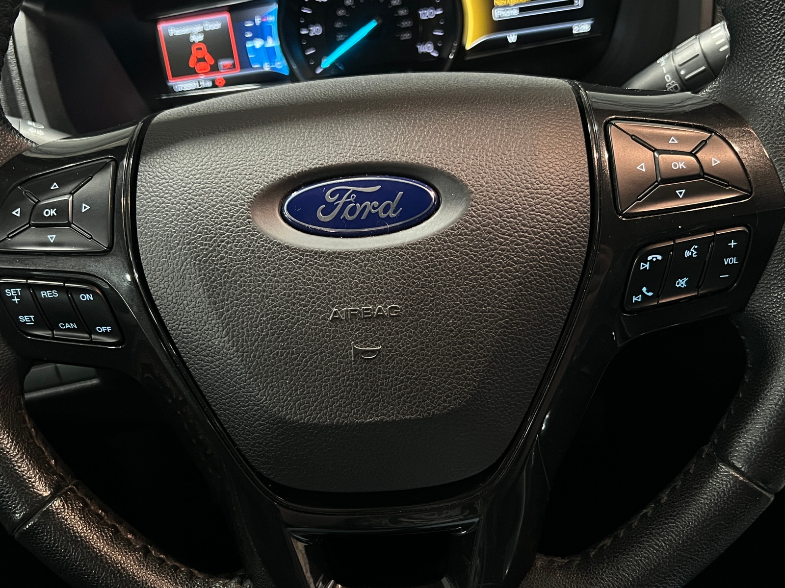 Thumbnail: 2018 Ford Explorer - 4