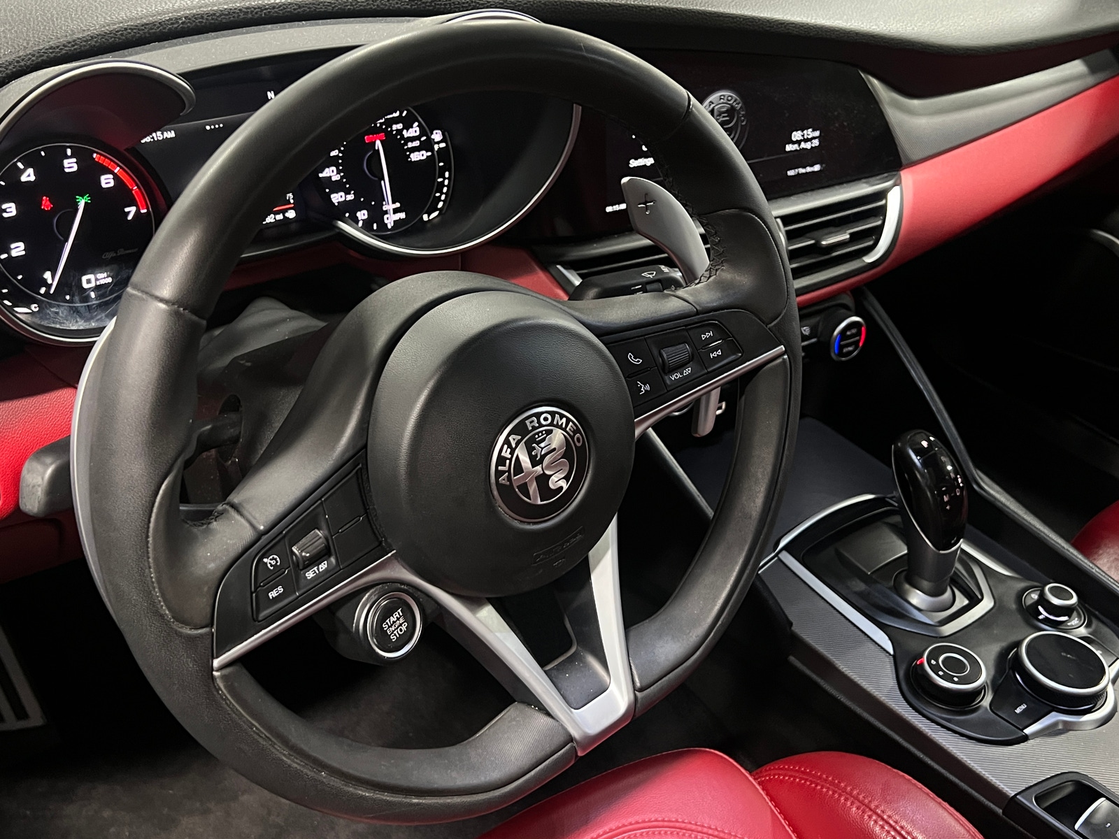 Thumbnail: 2019 Alfa Romeo Giulia - 4