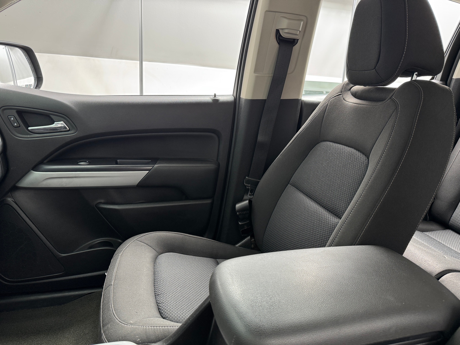 Thumbnail: 2015 Chevrolet Colorado - 2
