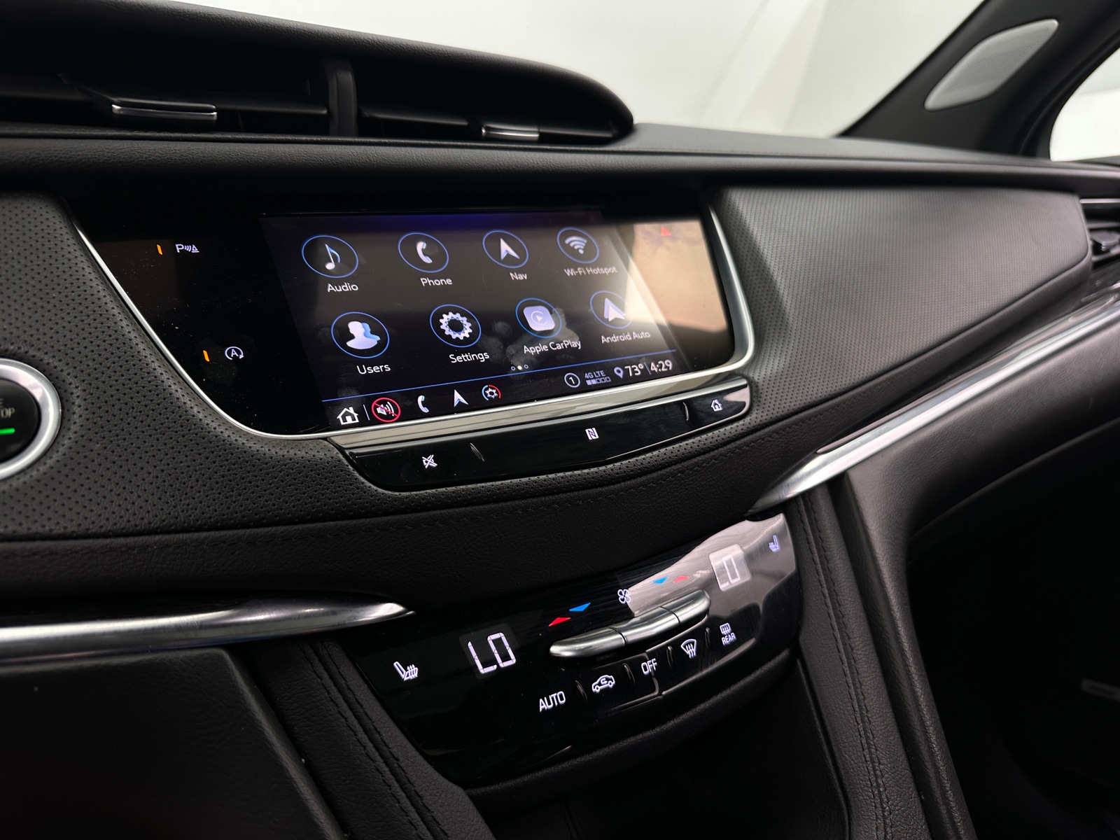 Thumbnail: 2020 Cadillac XT5 - 3
