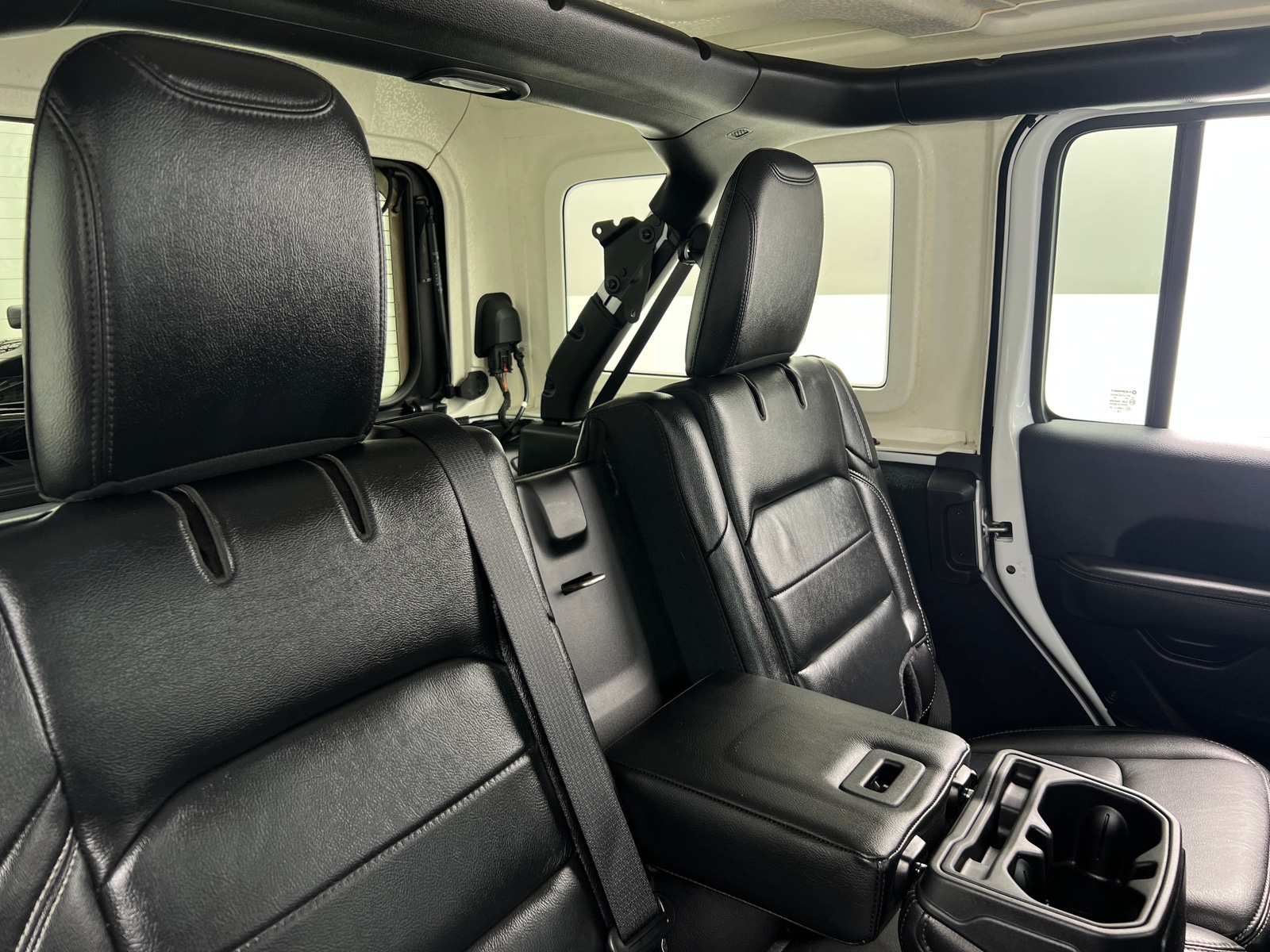 Thumbnail: 2019 Jeep Wrangler - 6
