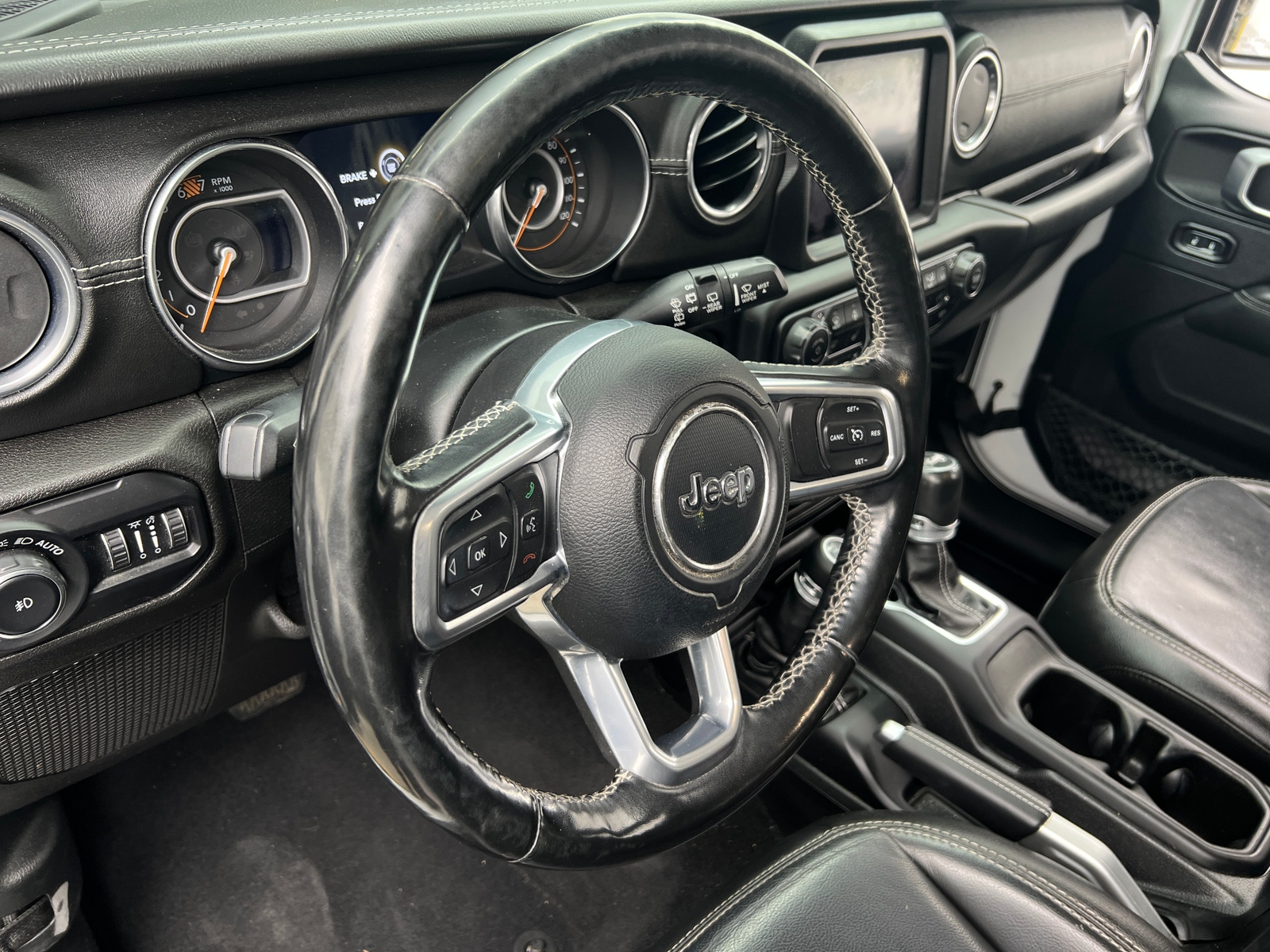 Thumbnail: 2019 Jeep Wrangler - 5