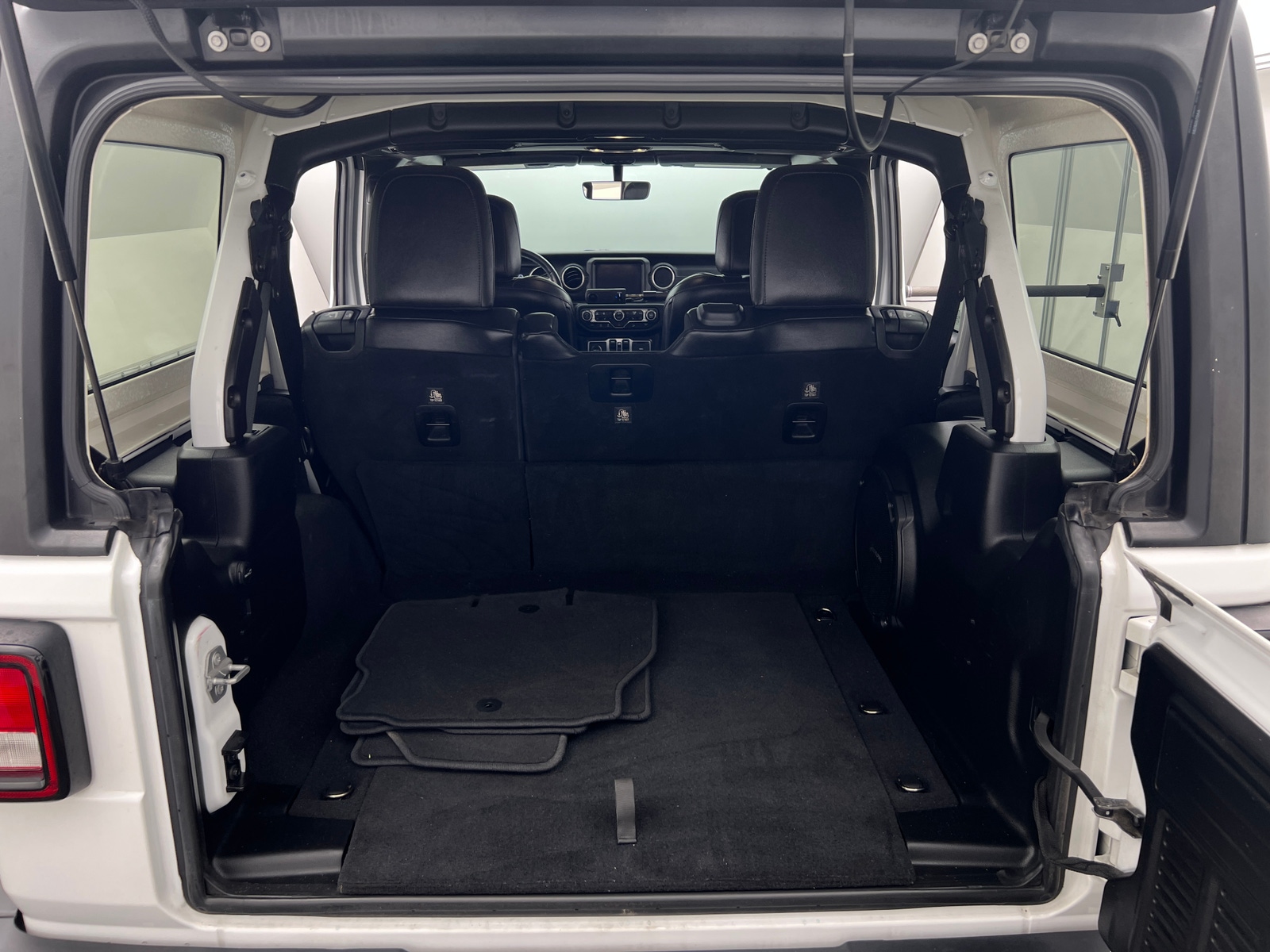 Thumbnail: 2019 Jeep Wrangler - 7