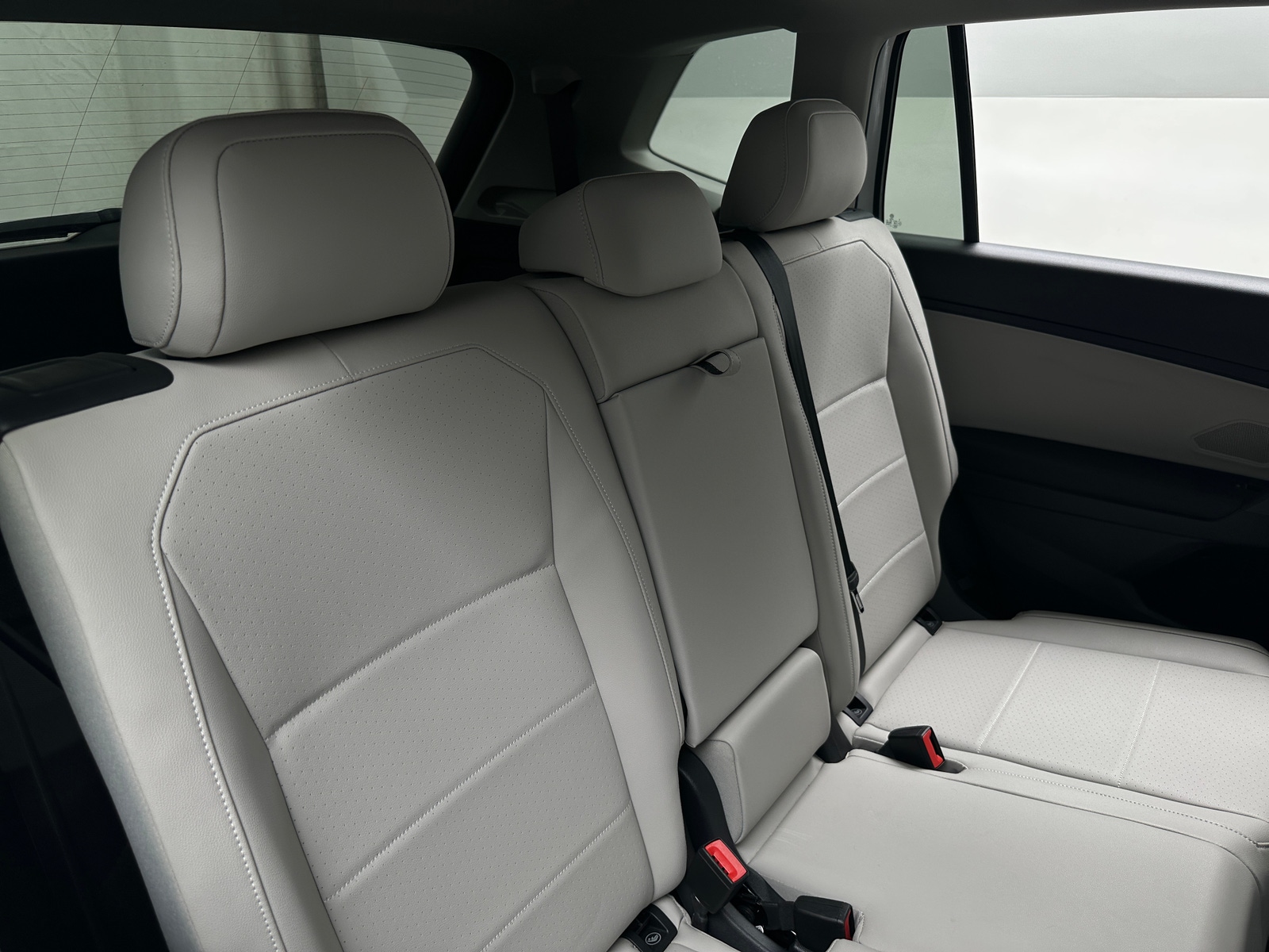 Thumbnail: 2021 Volkswagen Tiguan - 5