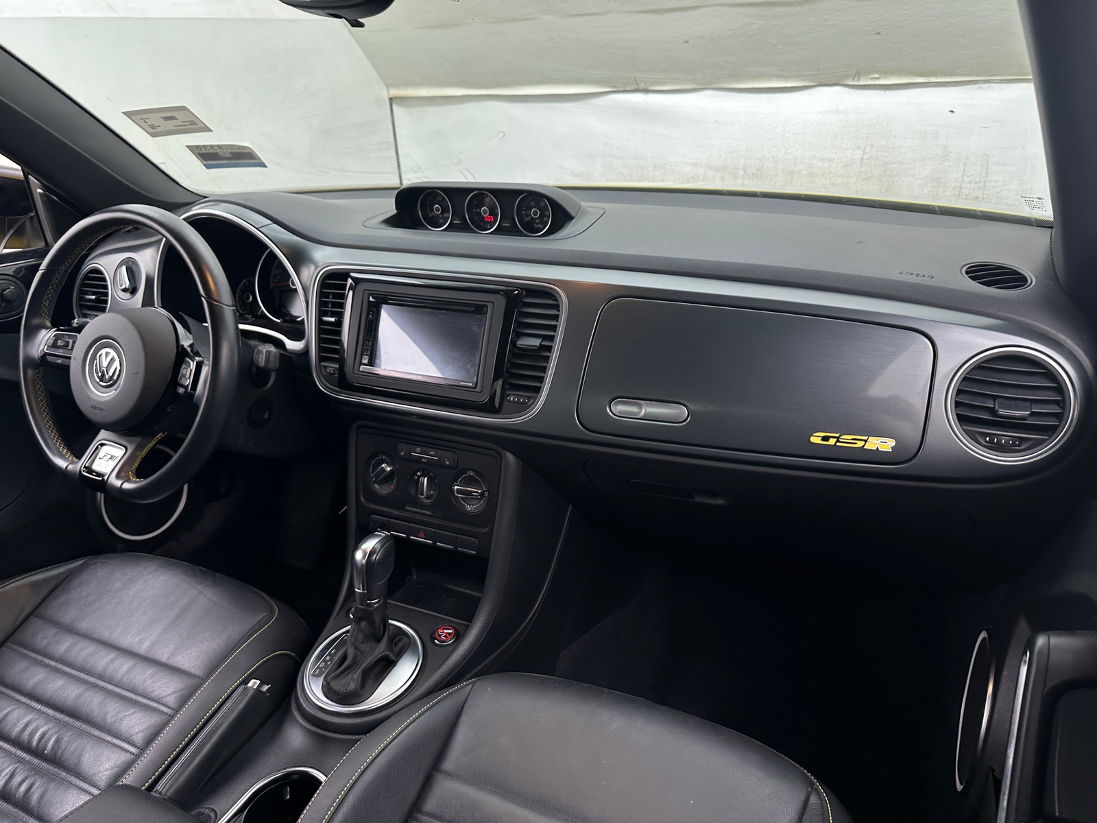 Thumbnail: 2014 Volkswagen Beetle - 3