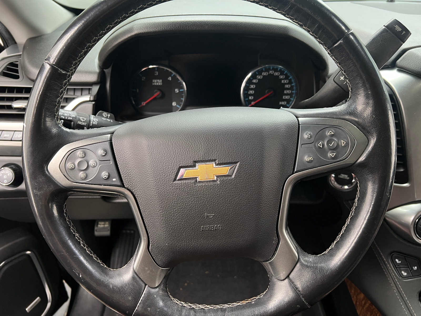 Thumbnail: 2019 Chevrolet Suburban - 4