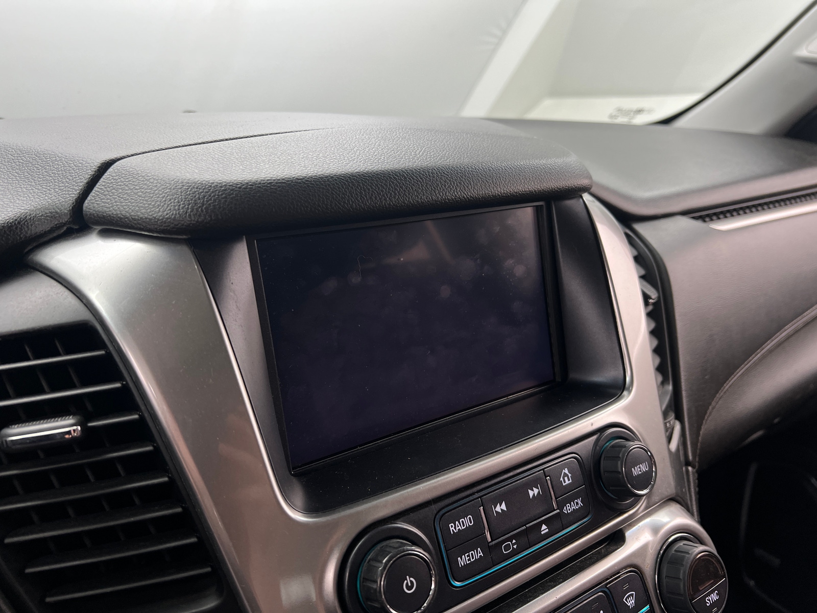 Thumbnail: 2019 Chevrolet Suburban - 3