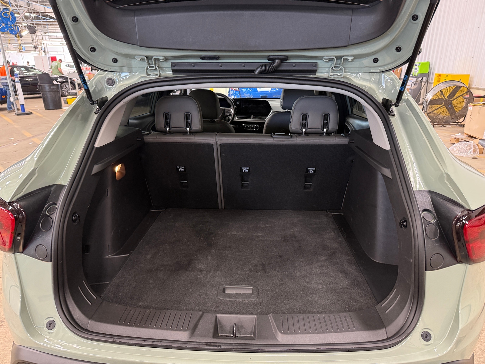 Thumbnail: 2025 Chevrolet Trax - 6