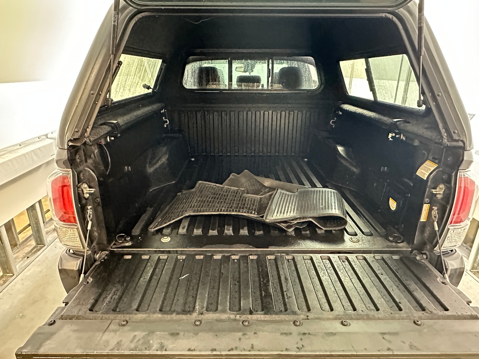 Thumbnail: 2022 Toyota Tacoma - 7