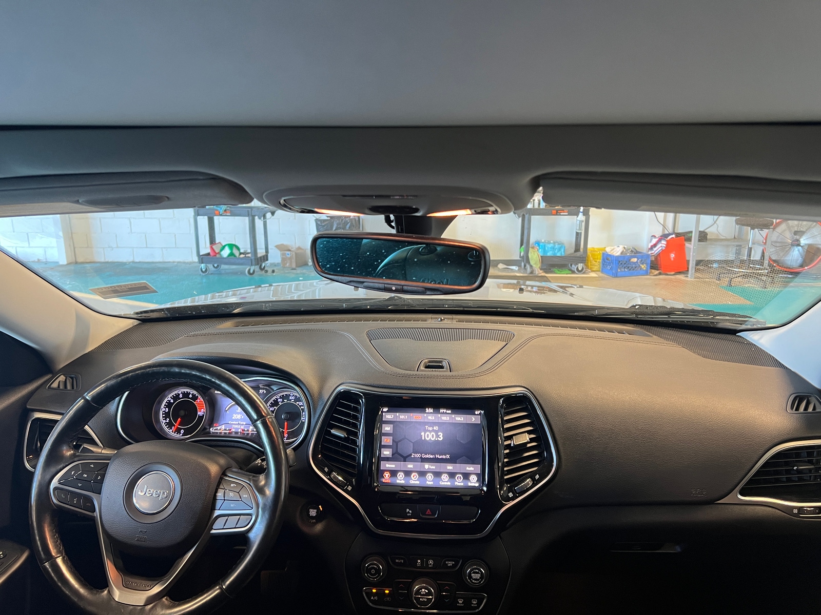 Thumbnail: 2019 Jeep Cherokee - 2