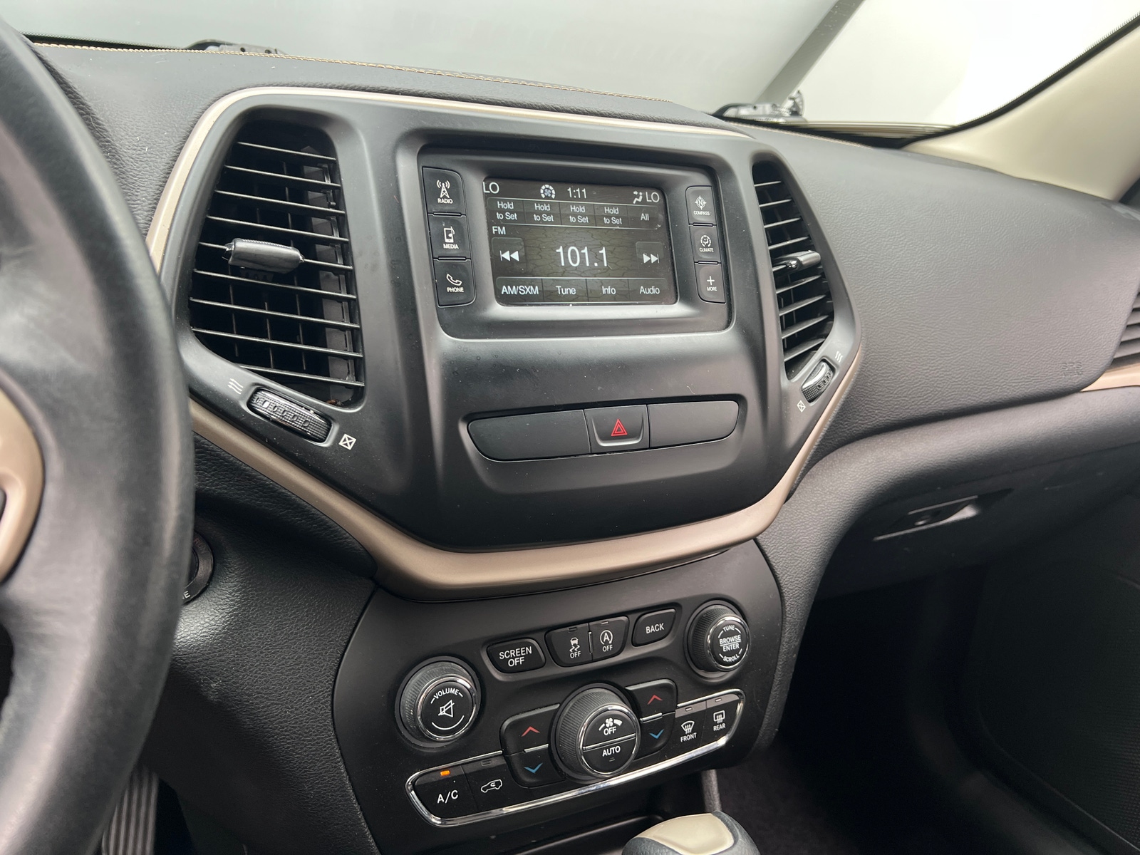 Thumbnail: 2016 Jeep Cherokee - 4
