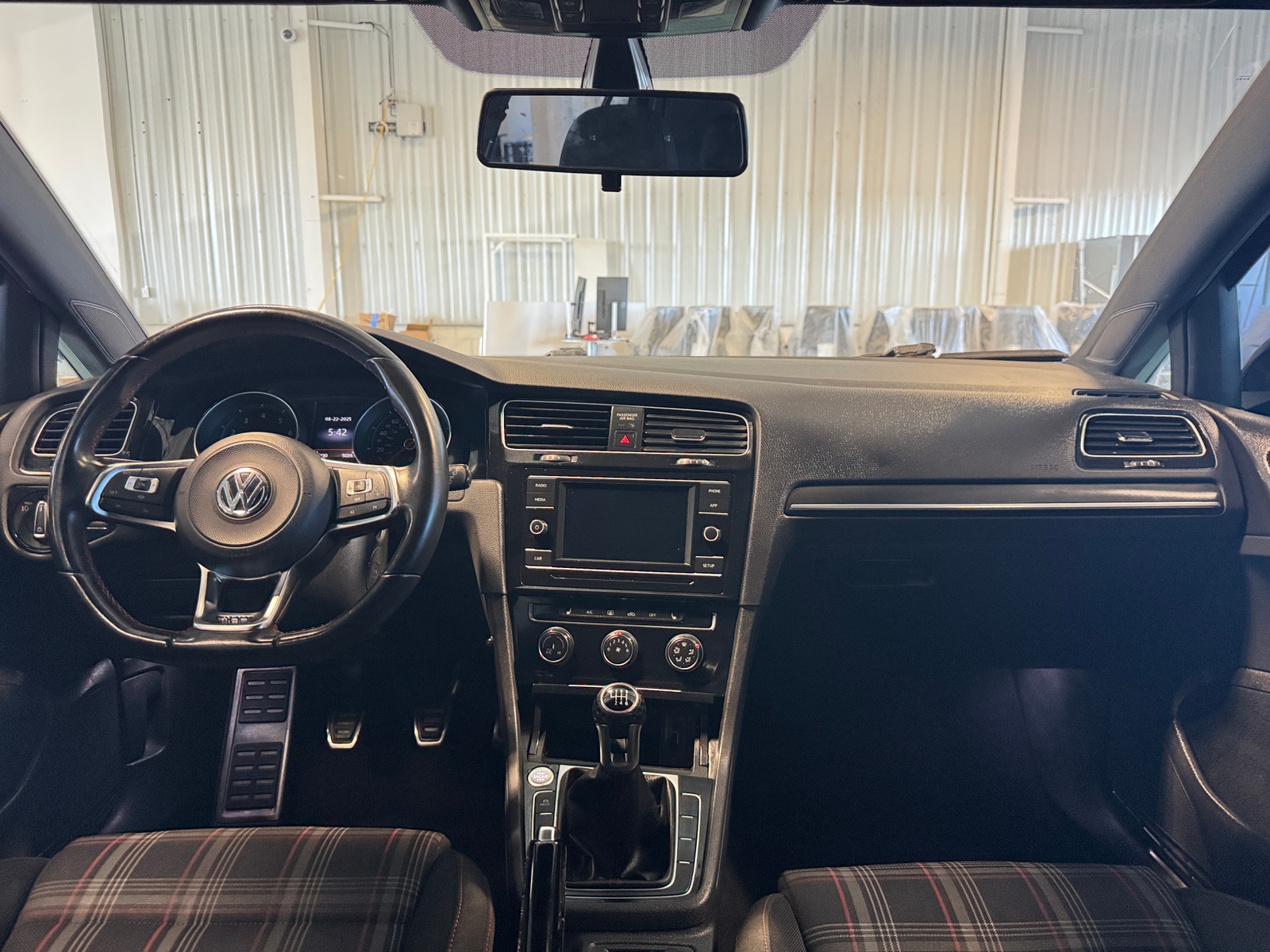 Thumbnail: 2019 Volkswagen Golf - 3