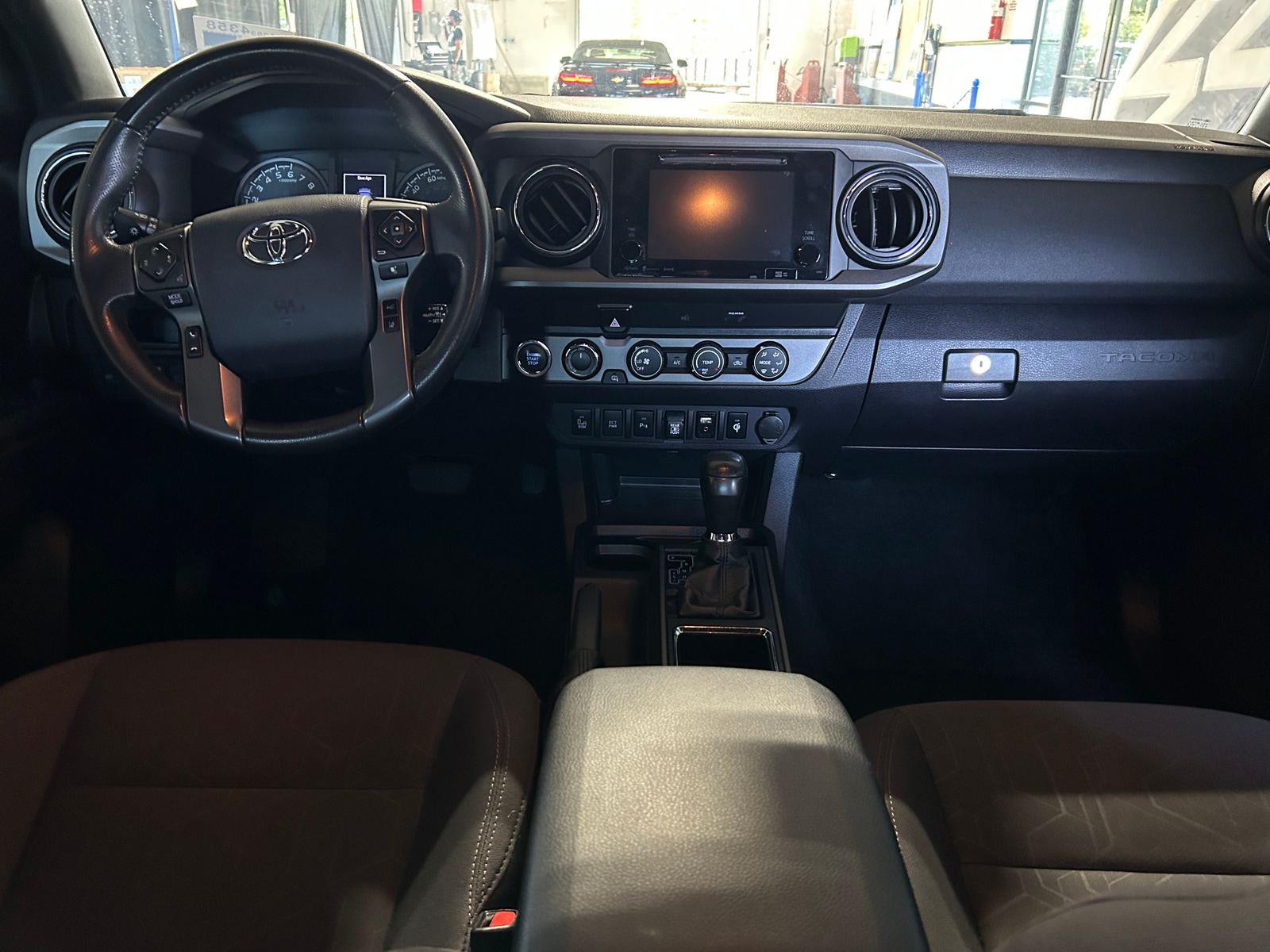 Thumbnail: 2019 Toyota Tacoma - 3
