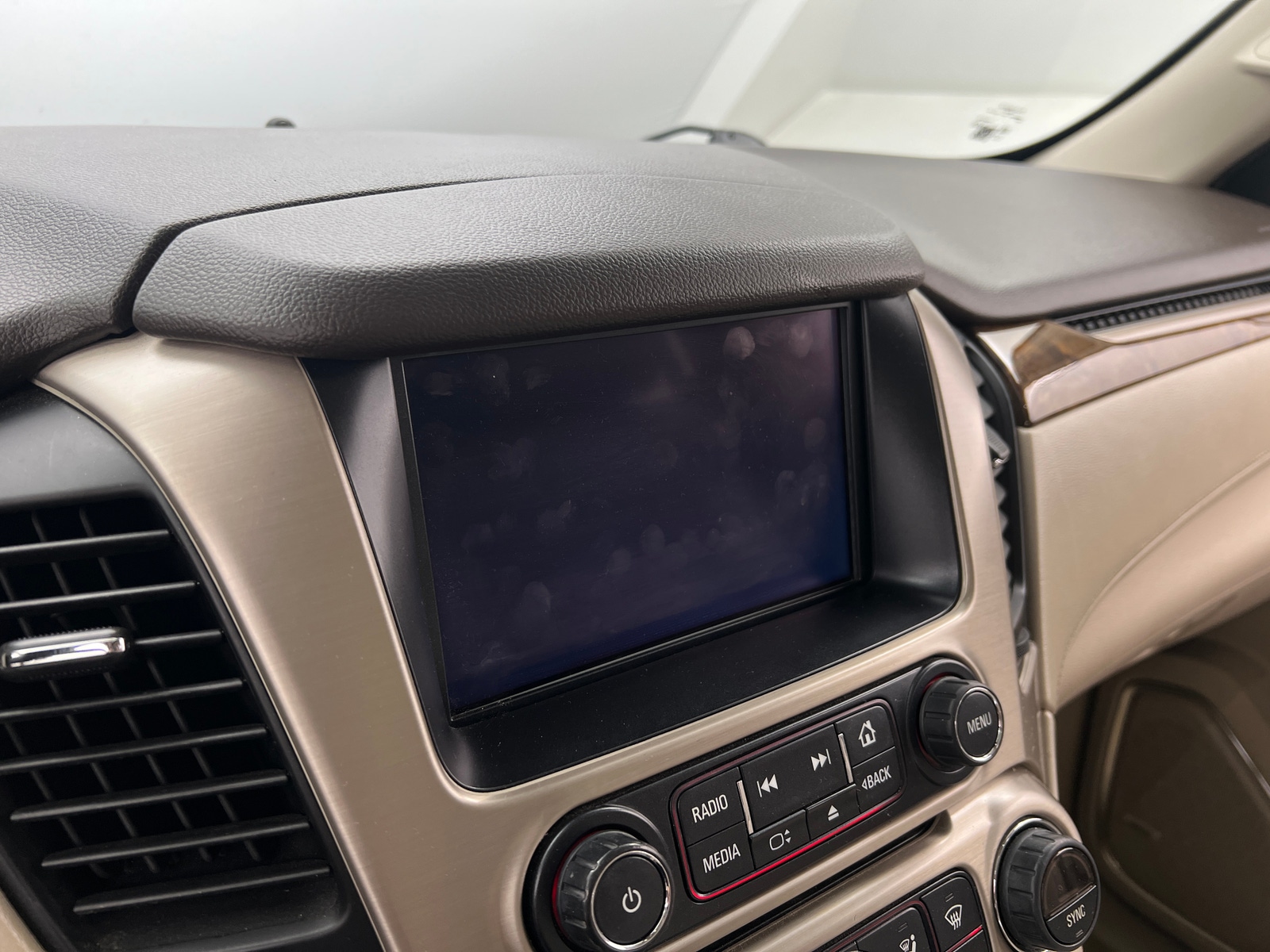Thumbnail: 2016 GMC Yukon XL - 3