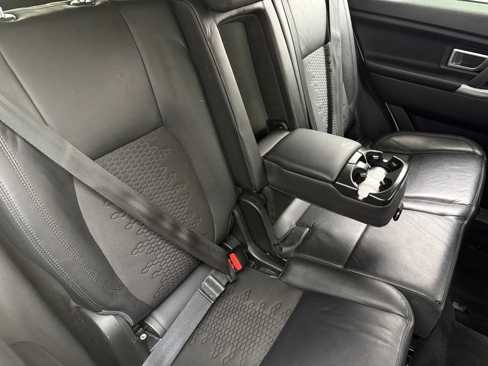 Thumbnail: 2019 Land Rover Discovery Sport - 5
