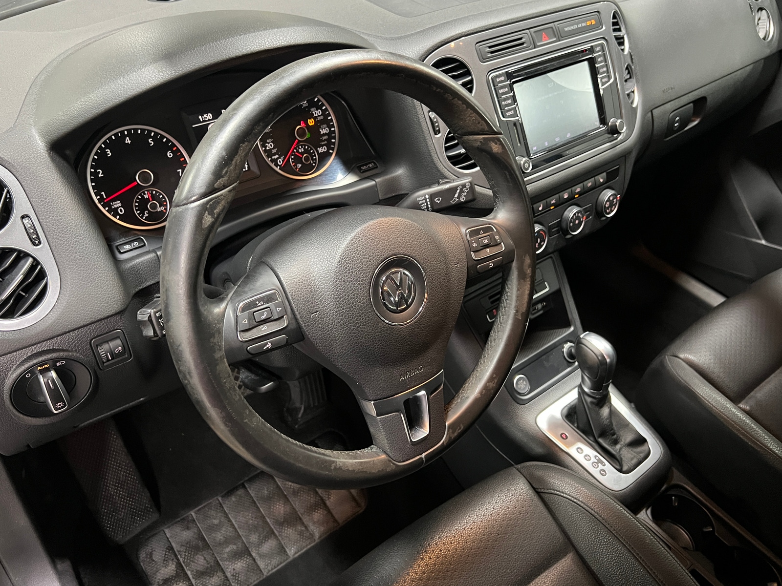 Thumbnail: 2017 Volkswagen Tiguan - 3
