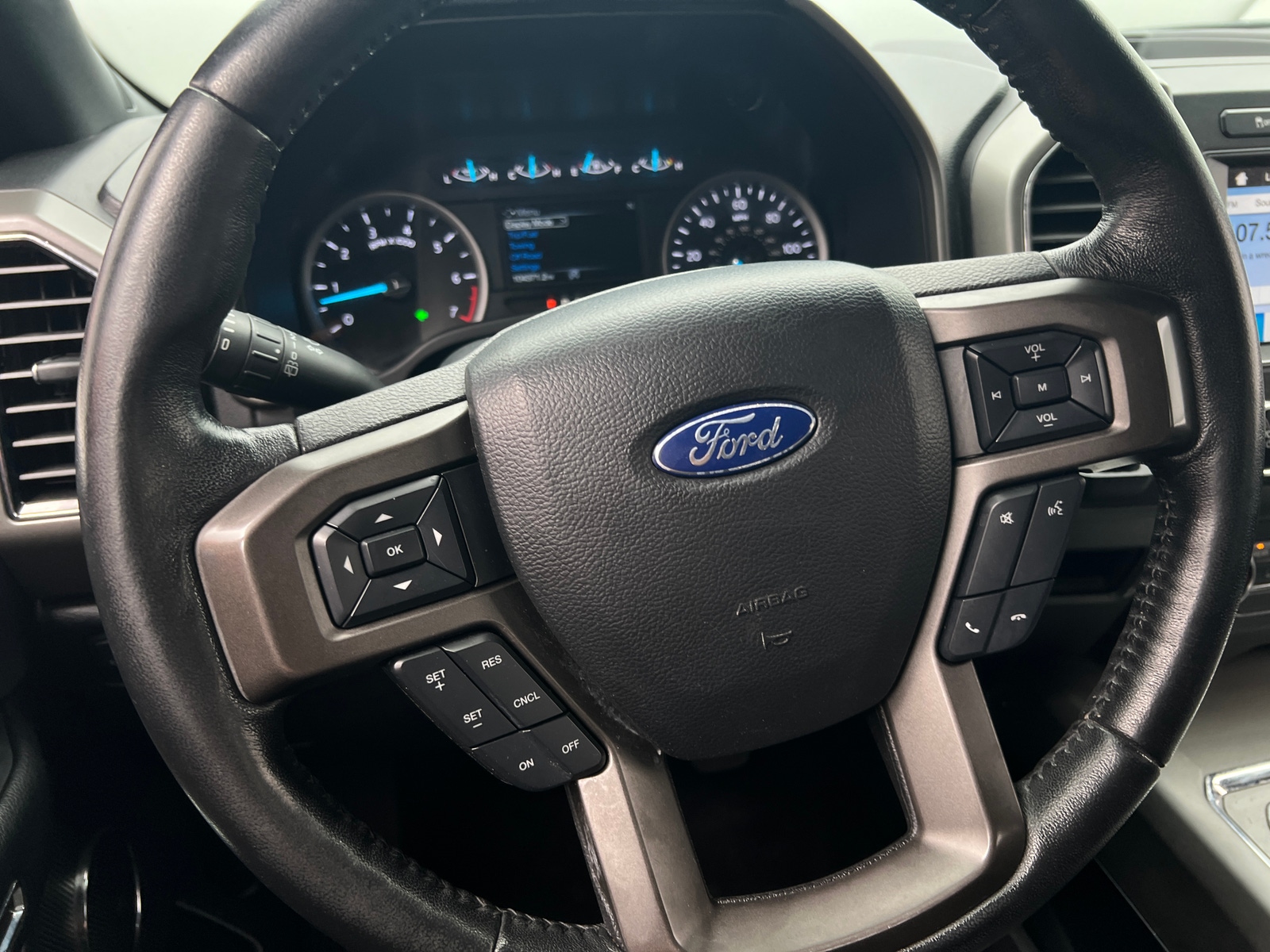 Thumbnail: 2019 Ford Expedition - 5