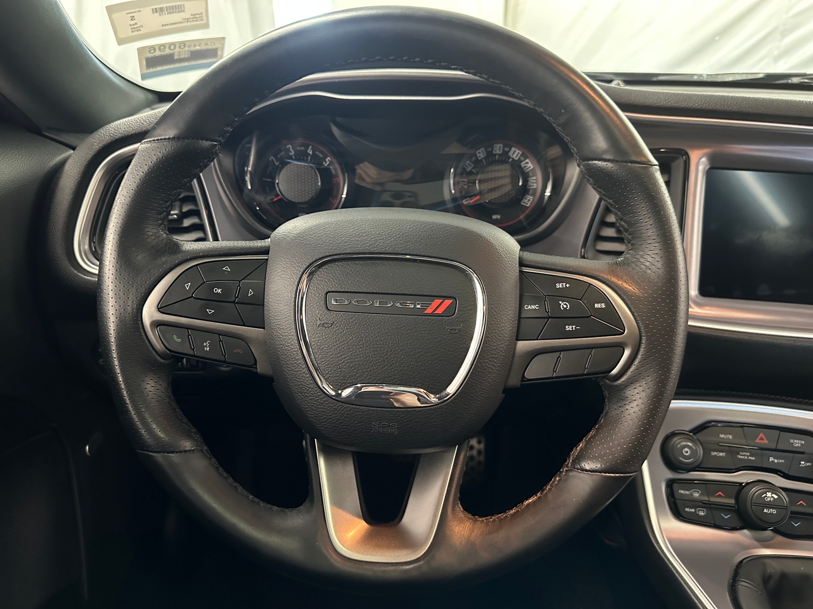Thumbnail: 2019 Dodge Challenger - 4
