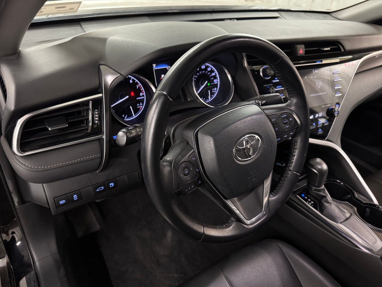 Thumbnail: 2018 Toyota Camry - 3