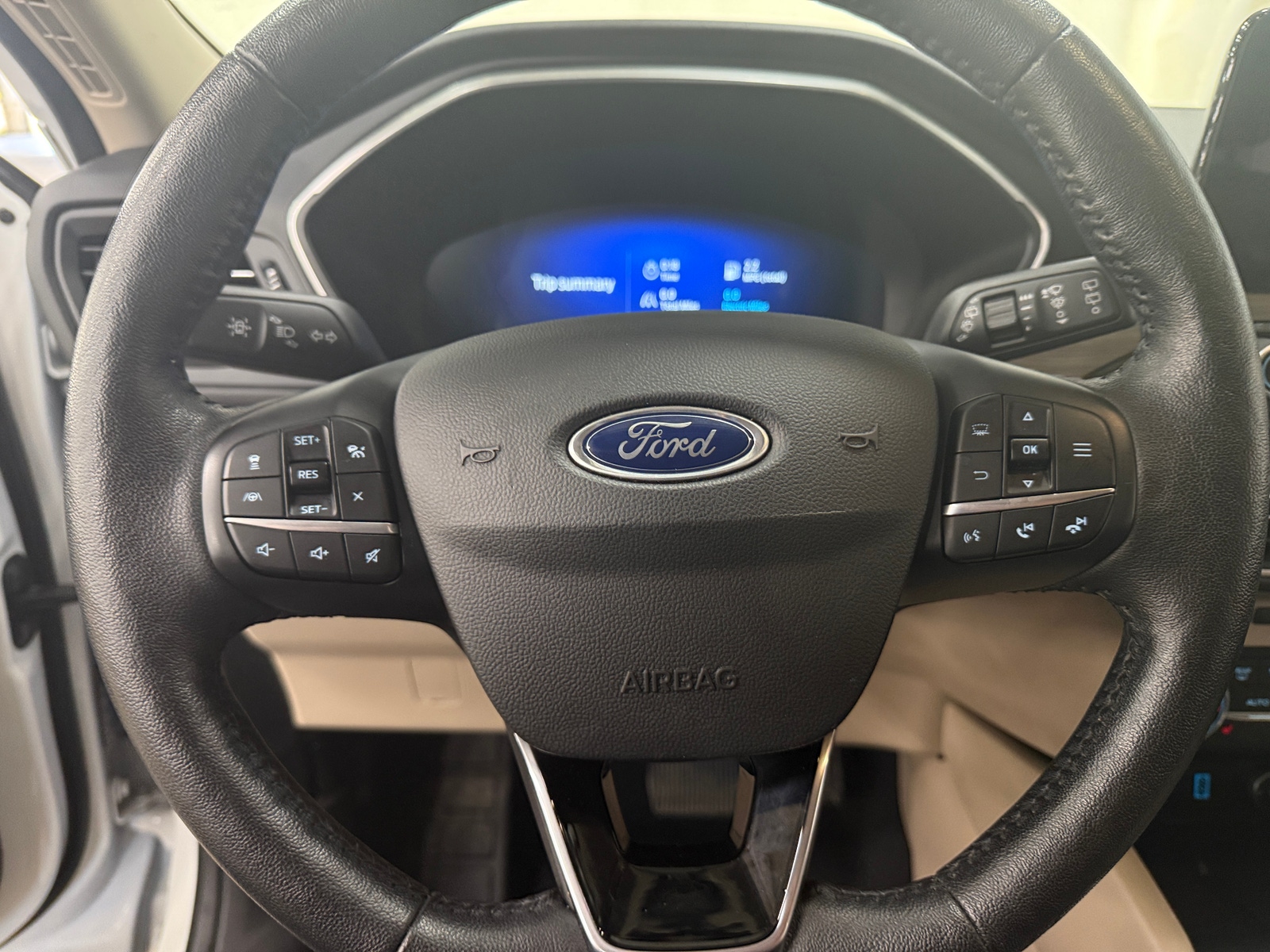 Thumbnail: 2020 Ford Escape - 4