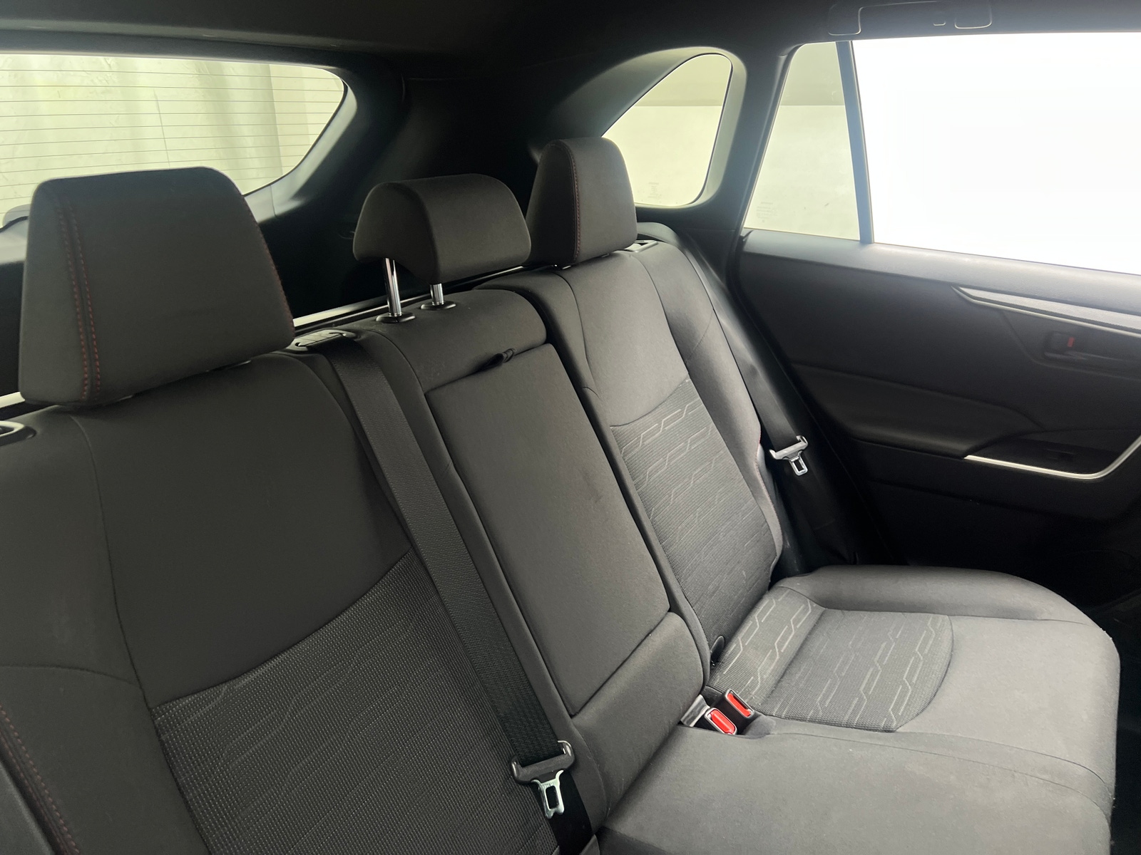 Thumbnail: 2021 Toyota RAV4 - 6