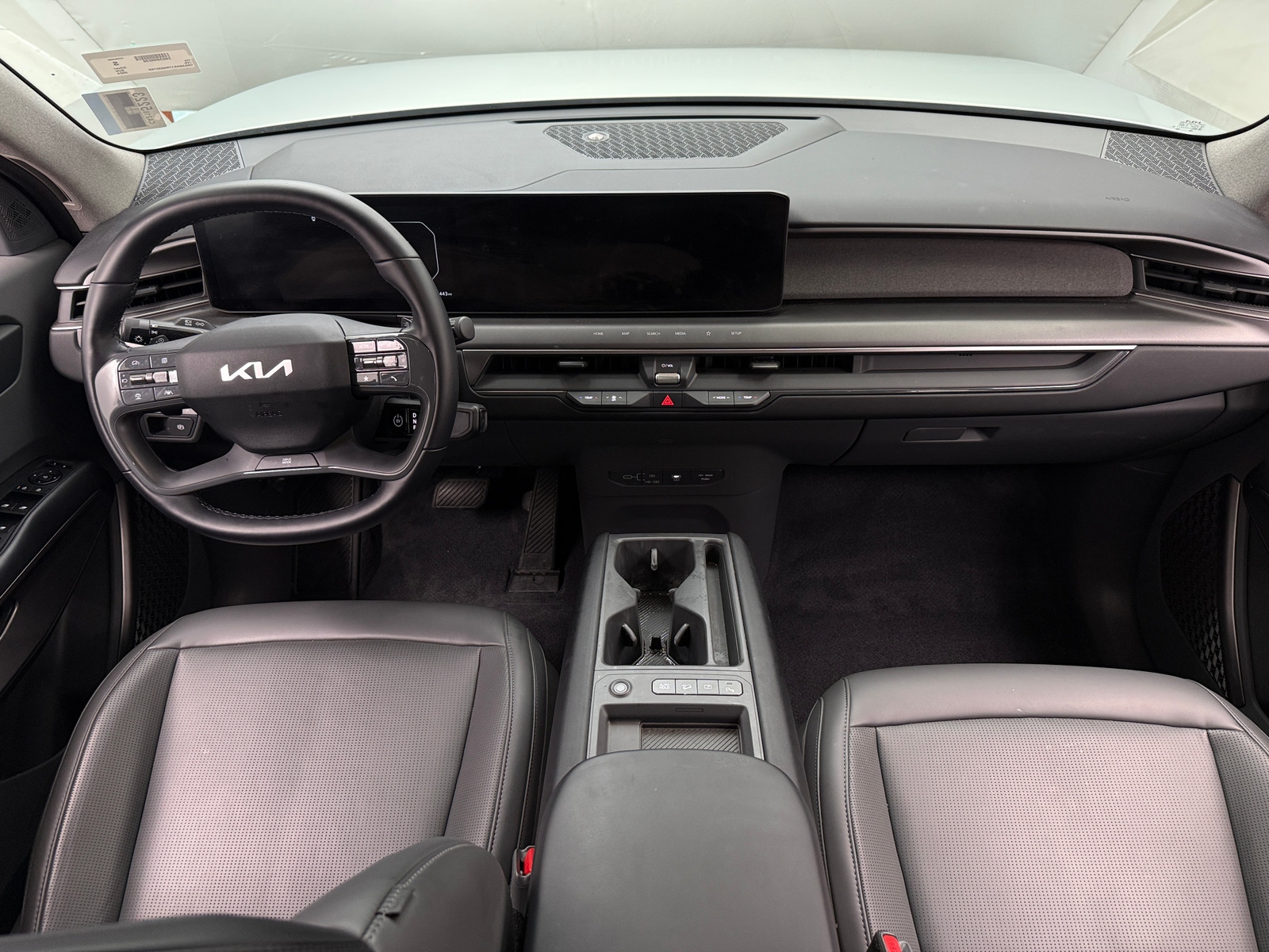 Thumbnail: 2024 Kia EV9 - 3
