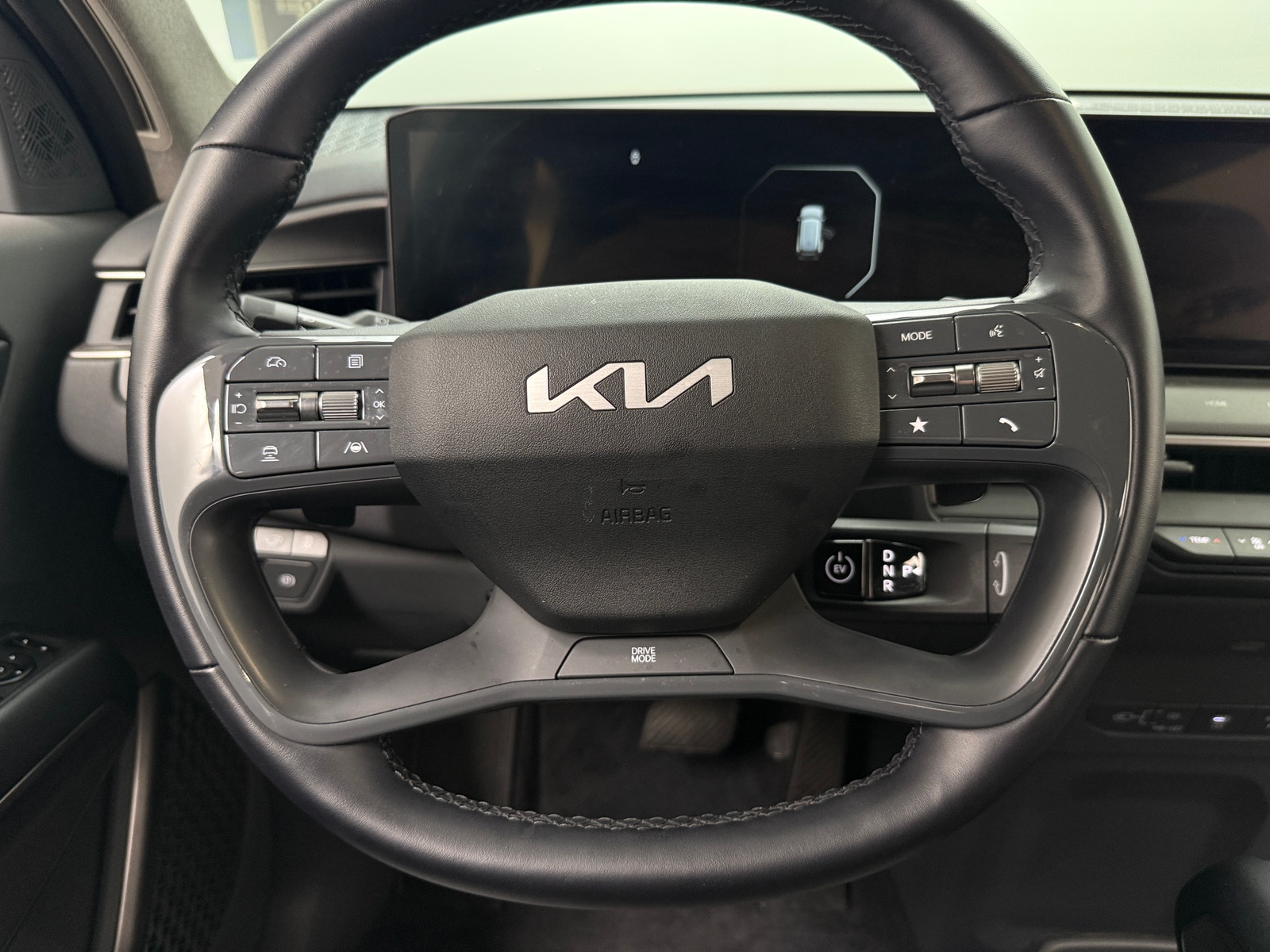 Thumbnail: 2024 Kia EV9 - 5