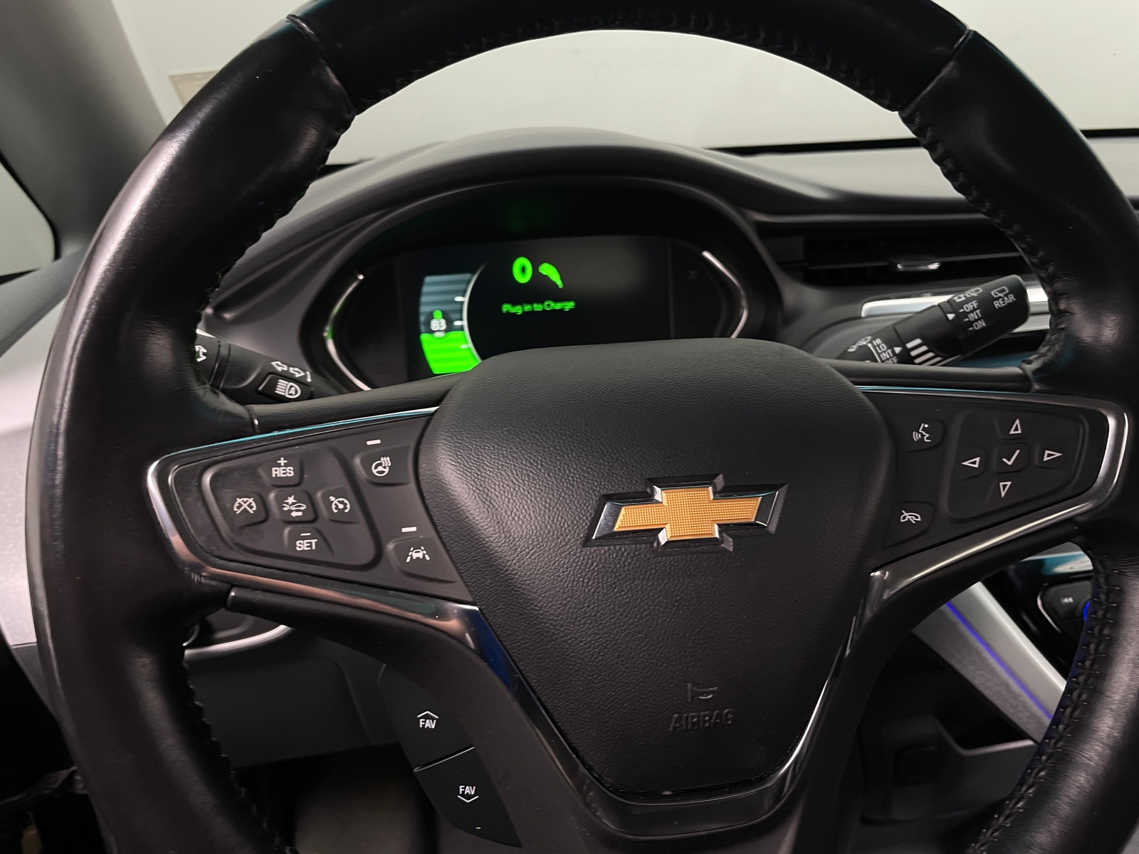 Thumbnail: 2021 Chevrolet Bolt EV - 4