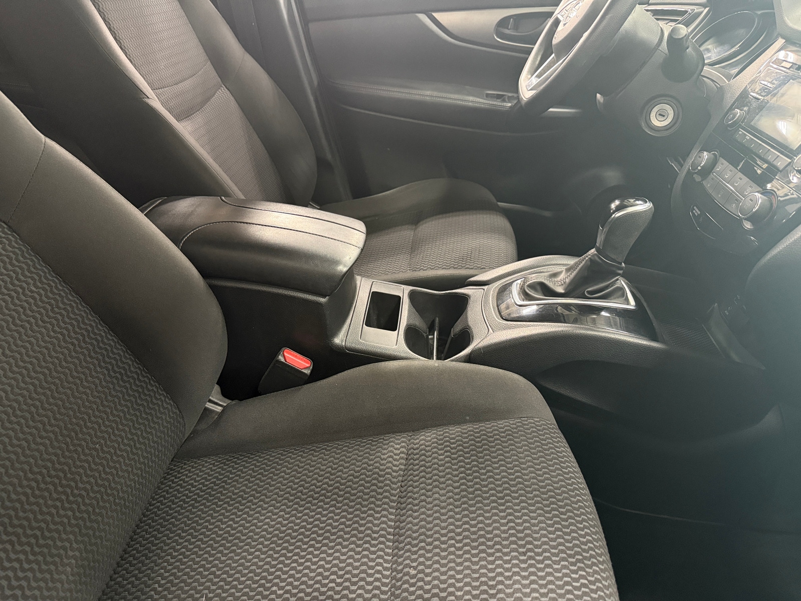 Thumbnail: 2018 Nissan Rogue Sport - 2