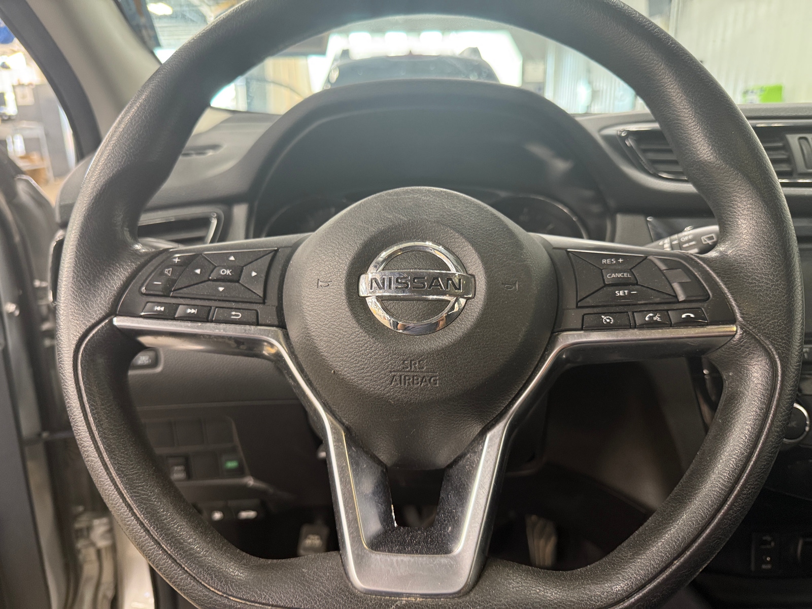 Thumbnail: 2018 Nissan Rogue Sport - 5