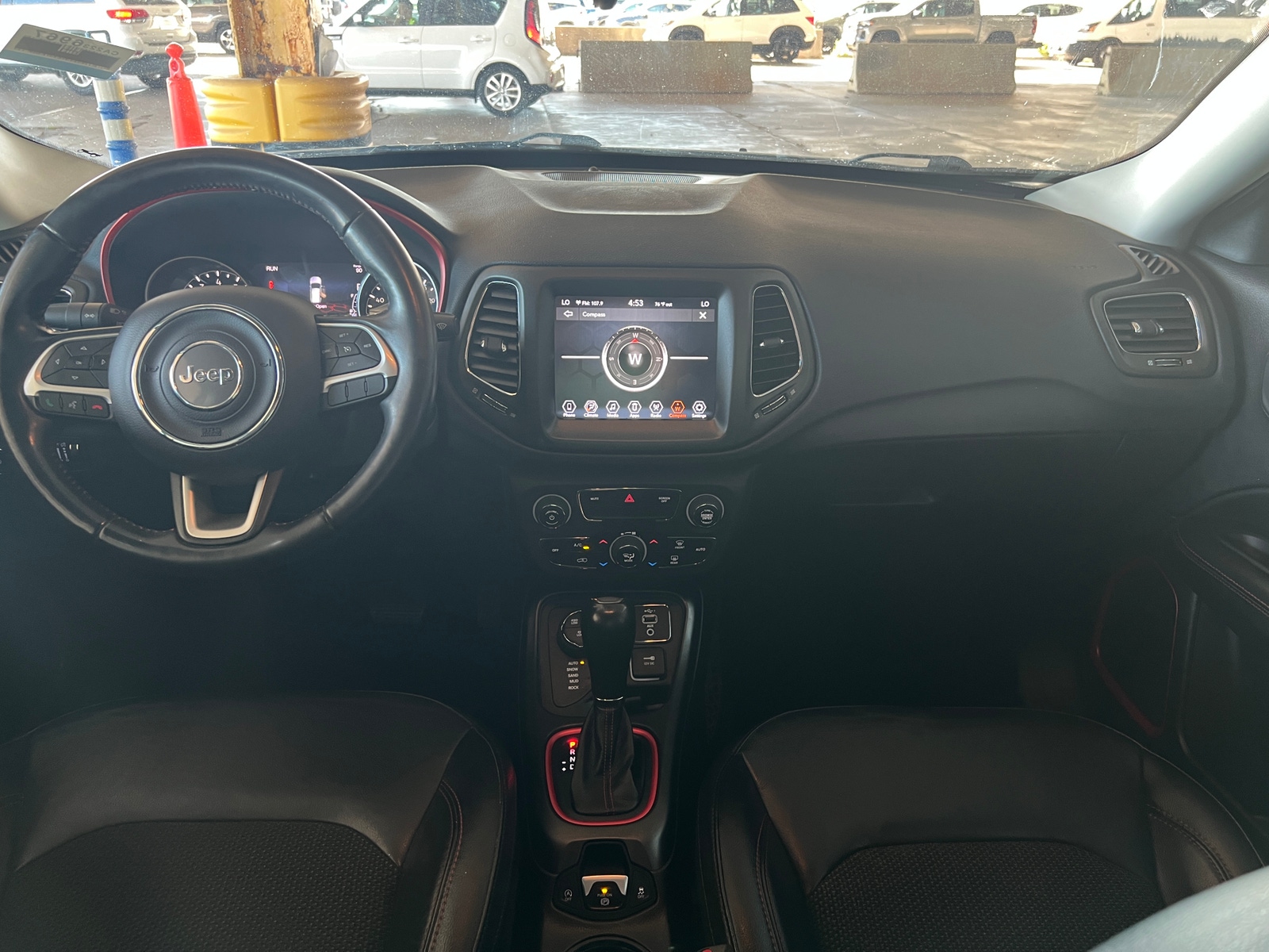 Thumbnail: 2019 Jeep Compass - 3