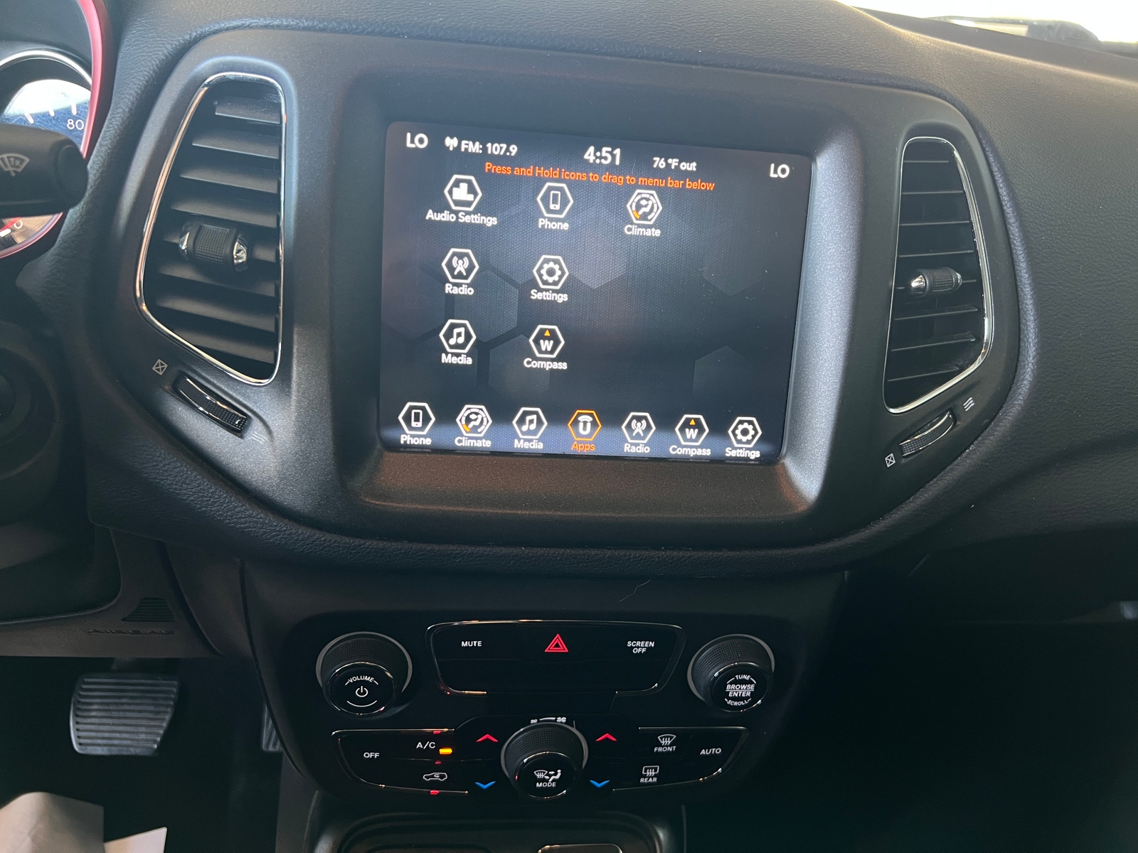 Thumbnail: 2019 Jeep Compass - 4