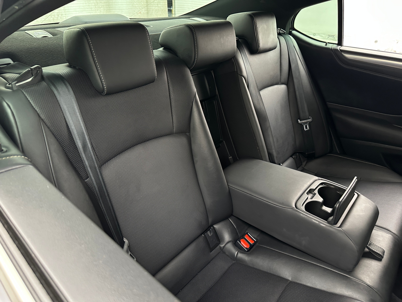 Thumbnail: 2019 Lexus ES - 6
