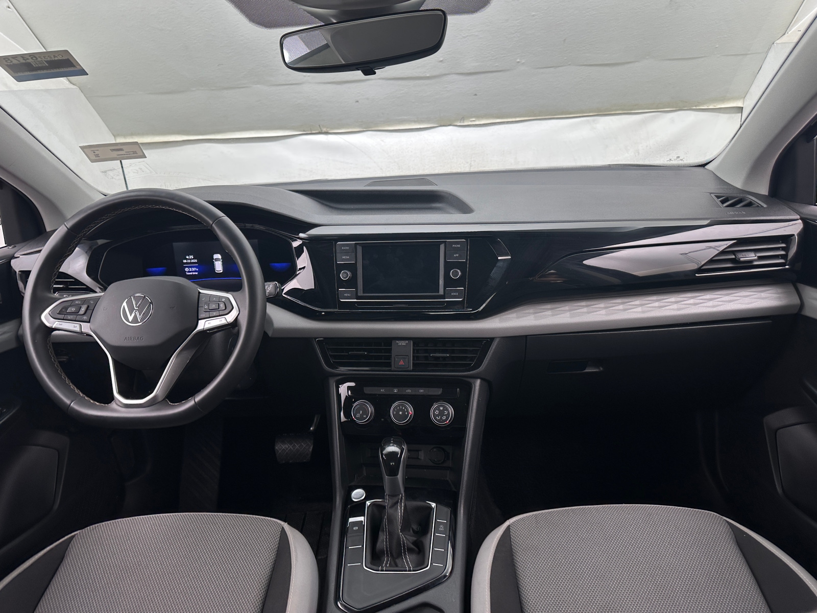 Thumbnail: 2023 Volkswagen Taos - 3
