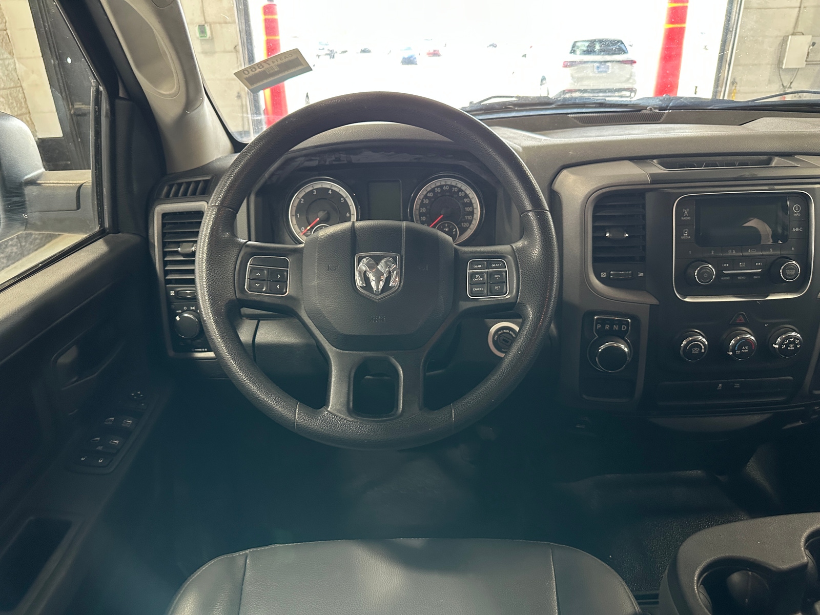 Thumbnail: 2019 RAM 1500 Classic - 5