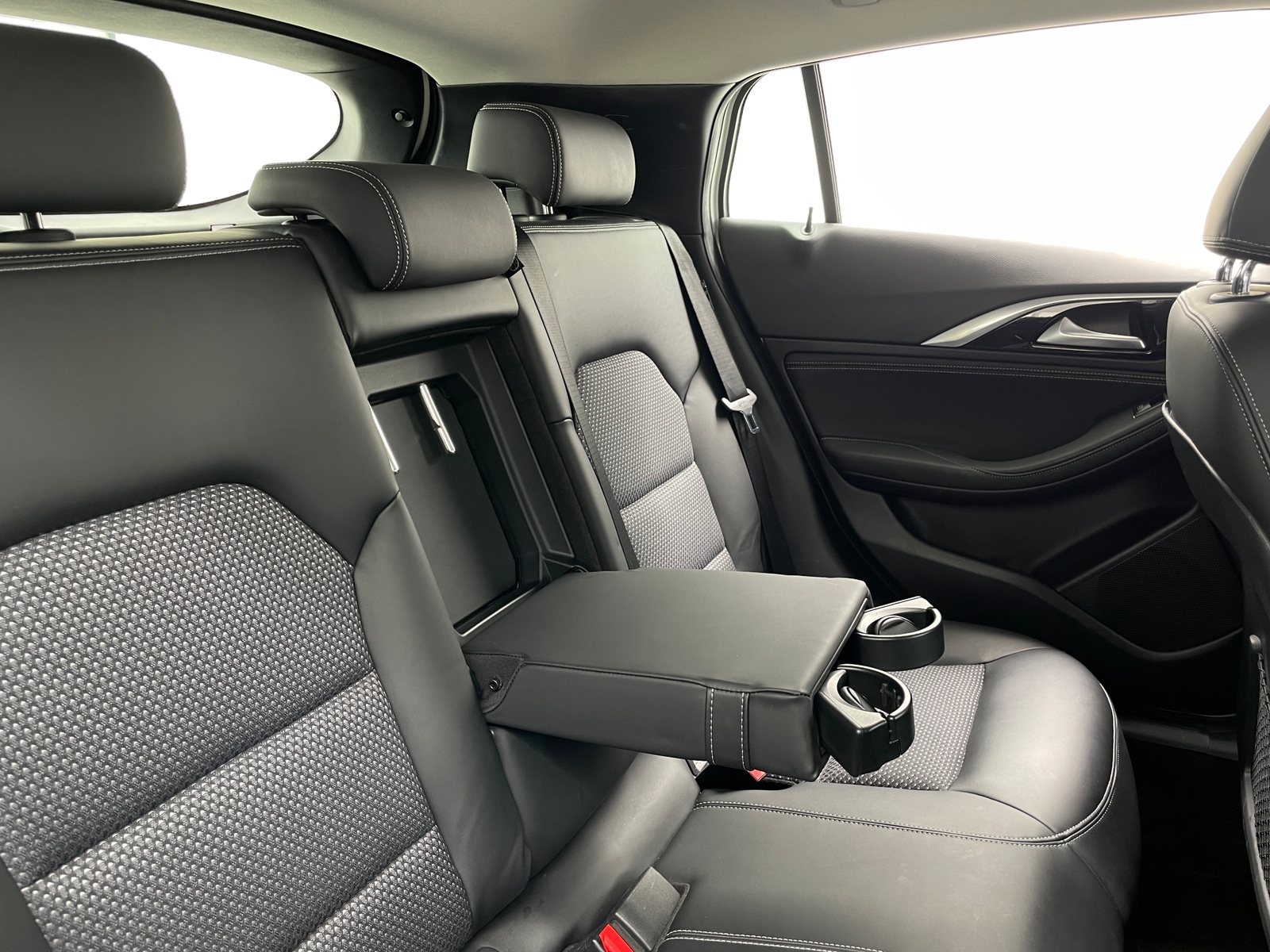 Thumbnail: 2019 INFINITI QX30 - 5