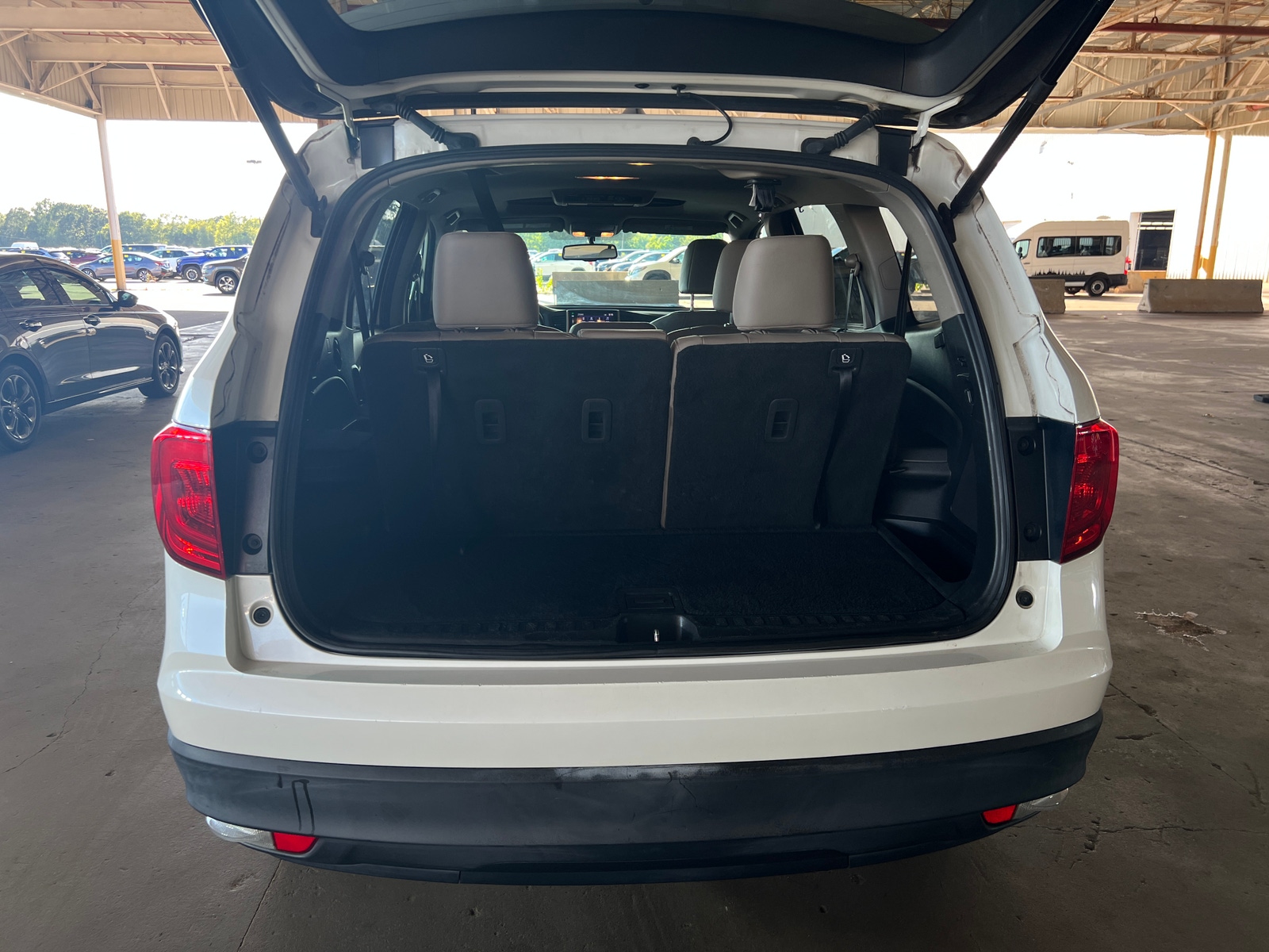 Thumbnail: 2016 Honda Pilot - 6